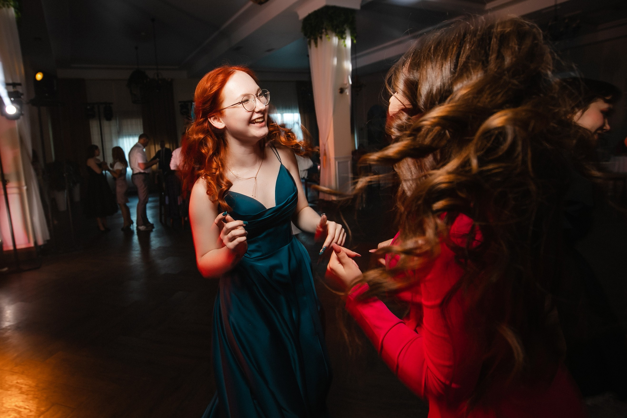 Выпускной Гимназия 1. Роман Урумбаев фотограф Нижневартовск