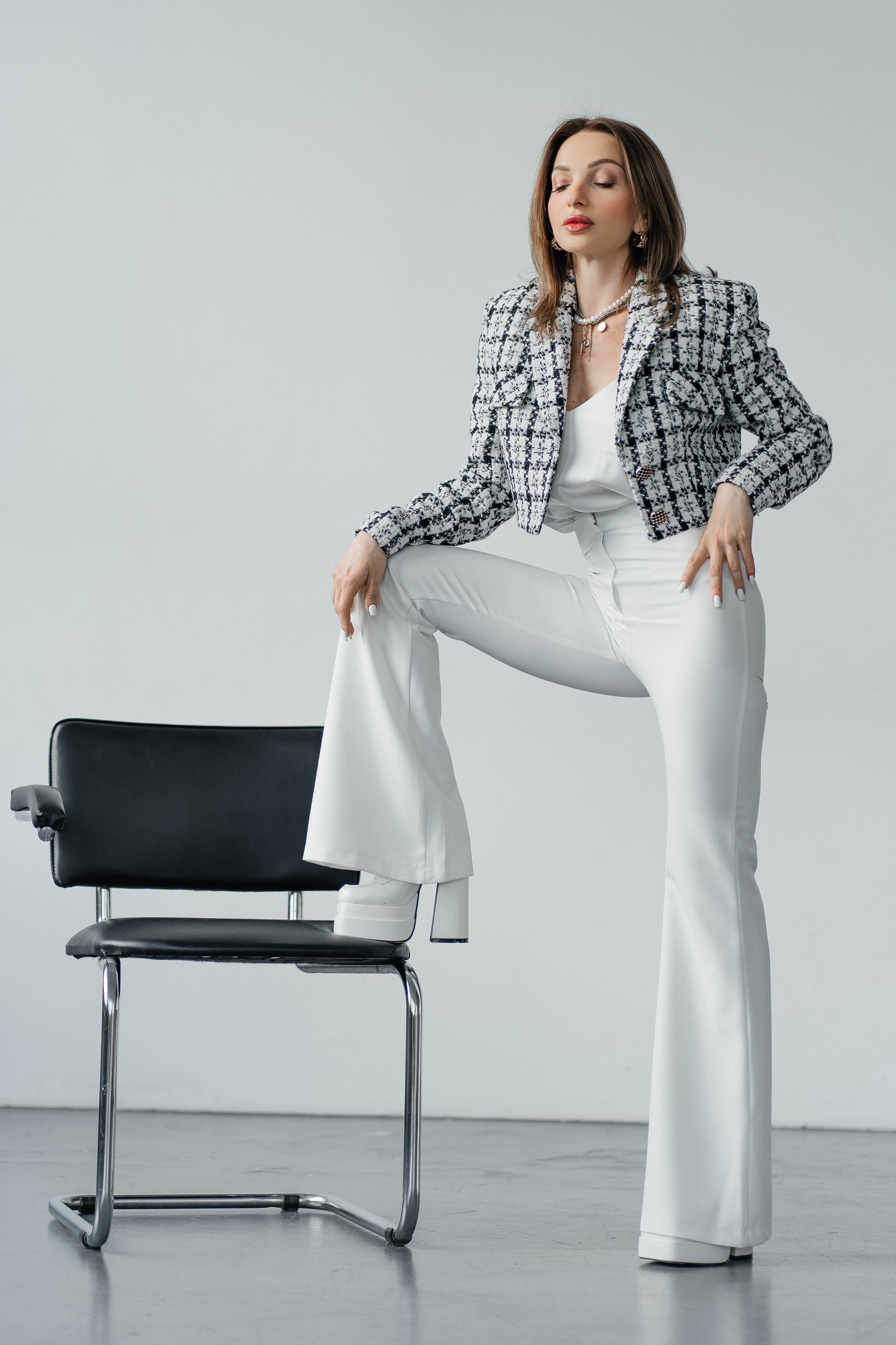 Съемки в интерьере студий. Виктория Алпеева — фотограф по любви