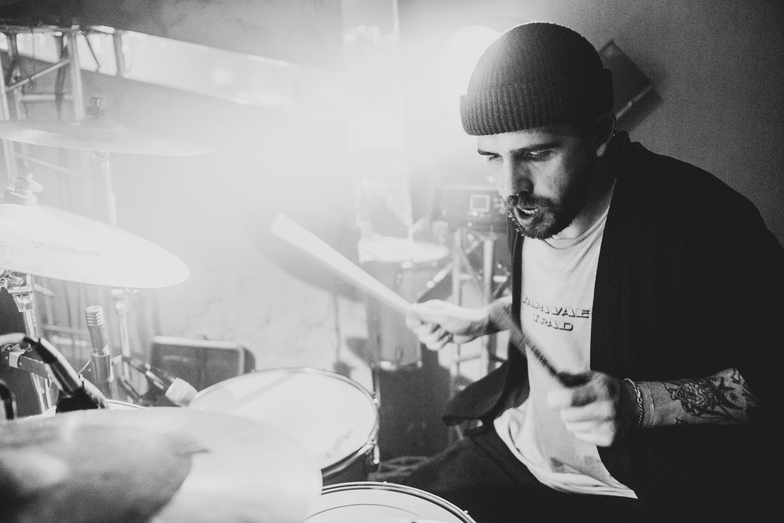 Дэммит Томаз. Фотограф для музыкантов, фотограф на концерт, концертный фотограф, съемка концерта, бэкстейдж фотограф