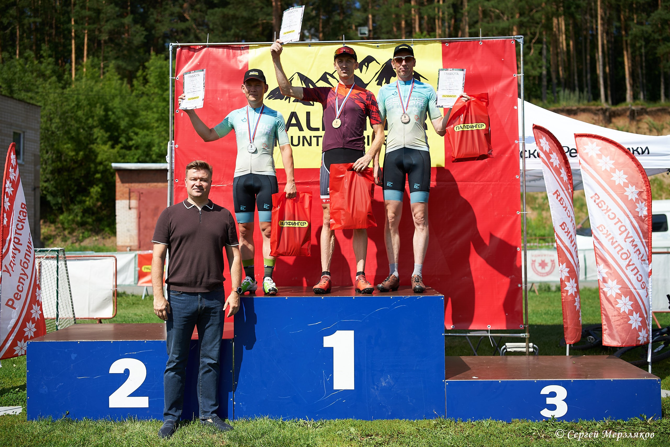 Кубок ПАЛФИНГЕР 2024 (MTB-XCO). Ижевск. 20.07.2024. Спортивный репортажный фотограф в Ижевске Сергей Мерзляков