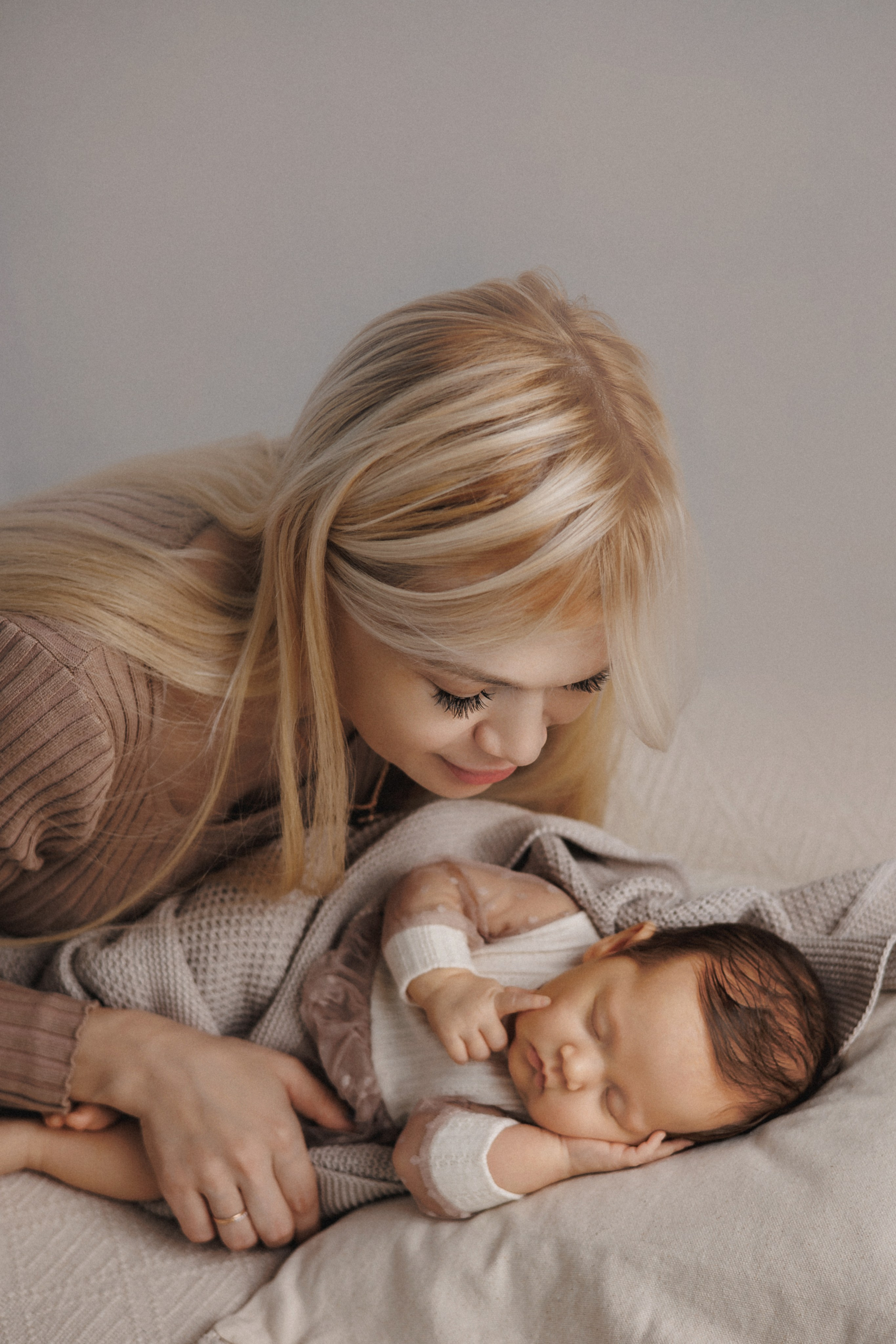 Серафима с мамой, 2 месяца. Фотограф новорождённых Екатерина Боброва. Ульяновск