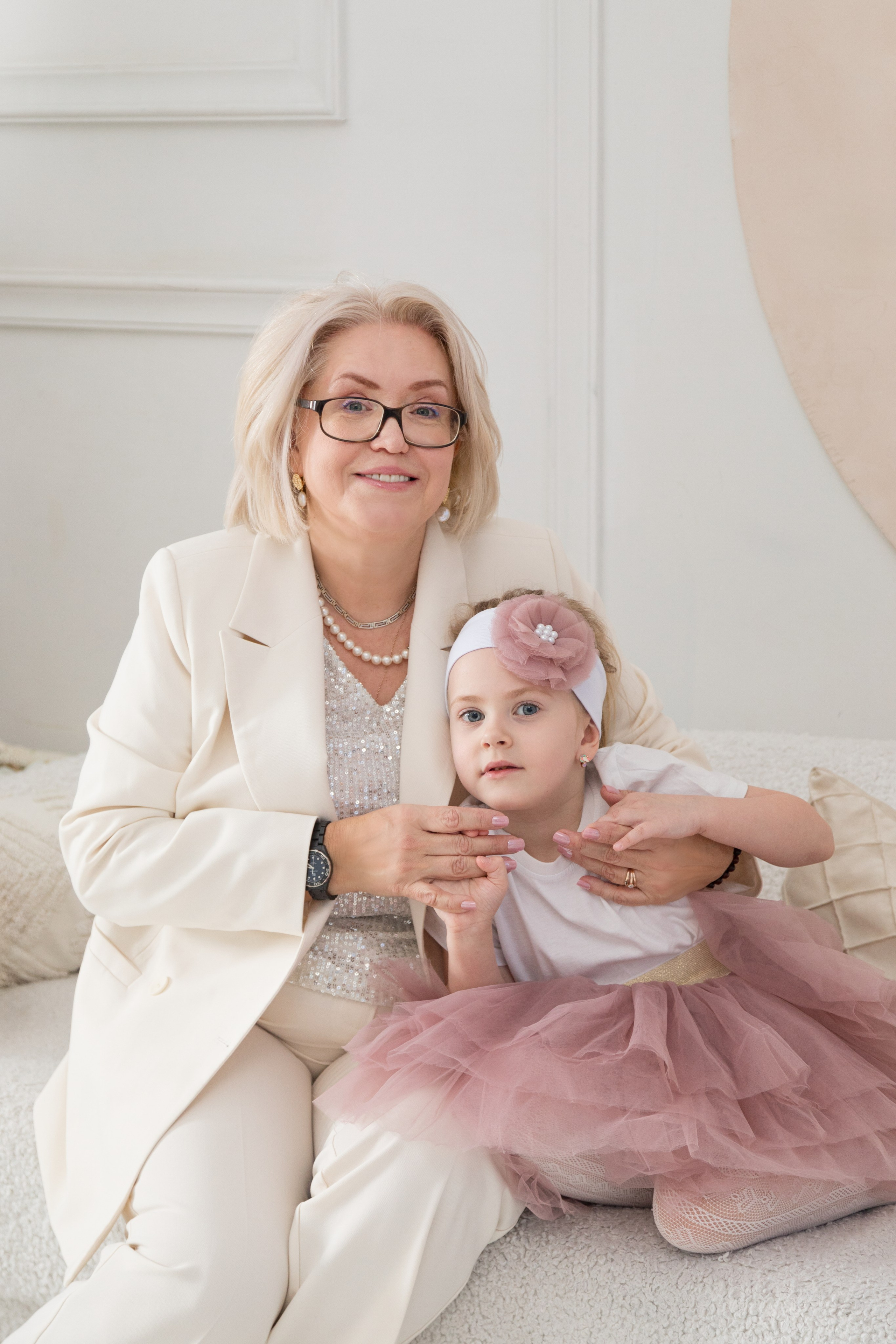 Семейная новогодняя съёмка в фотостудии Daily. Детский и контент фотограф Надя Волкова Санкт-Петербург