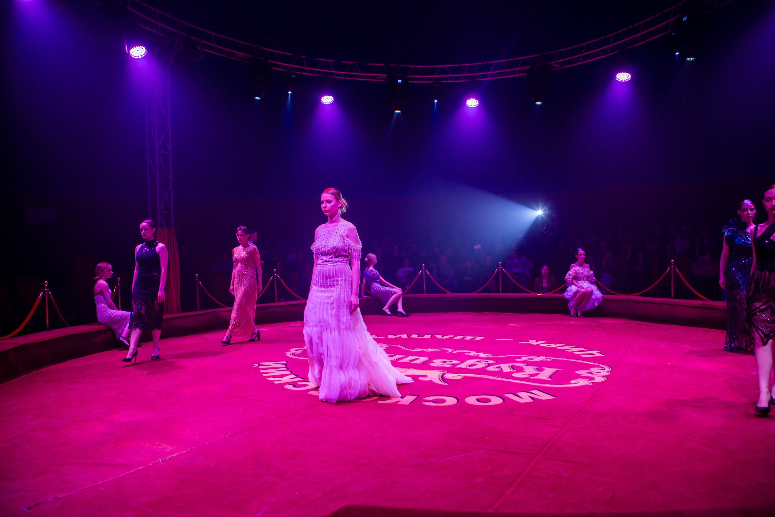 MANEGE SHOW. Репортажный, семейный, свадебный, портретный фотограф