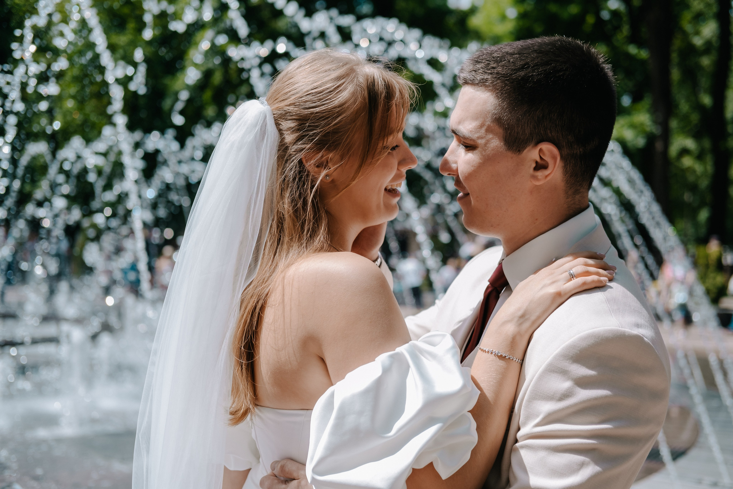 Побежали через фонтан?. Фотограф Москва, Смоленск