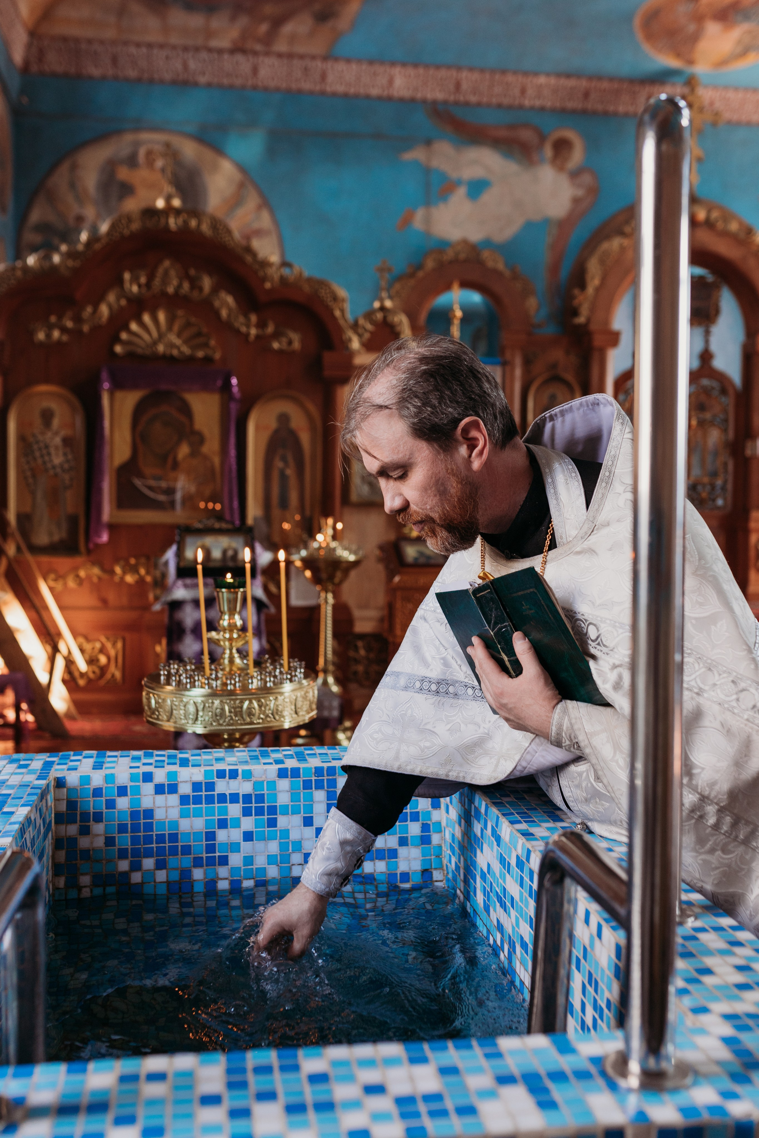 Фотосессия Крещения. Фотограф новорожденных в г. Барнаул Ренпенинг Катерина