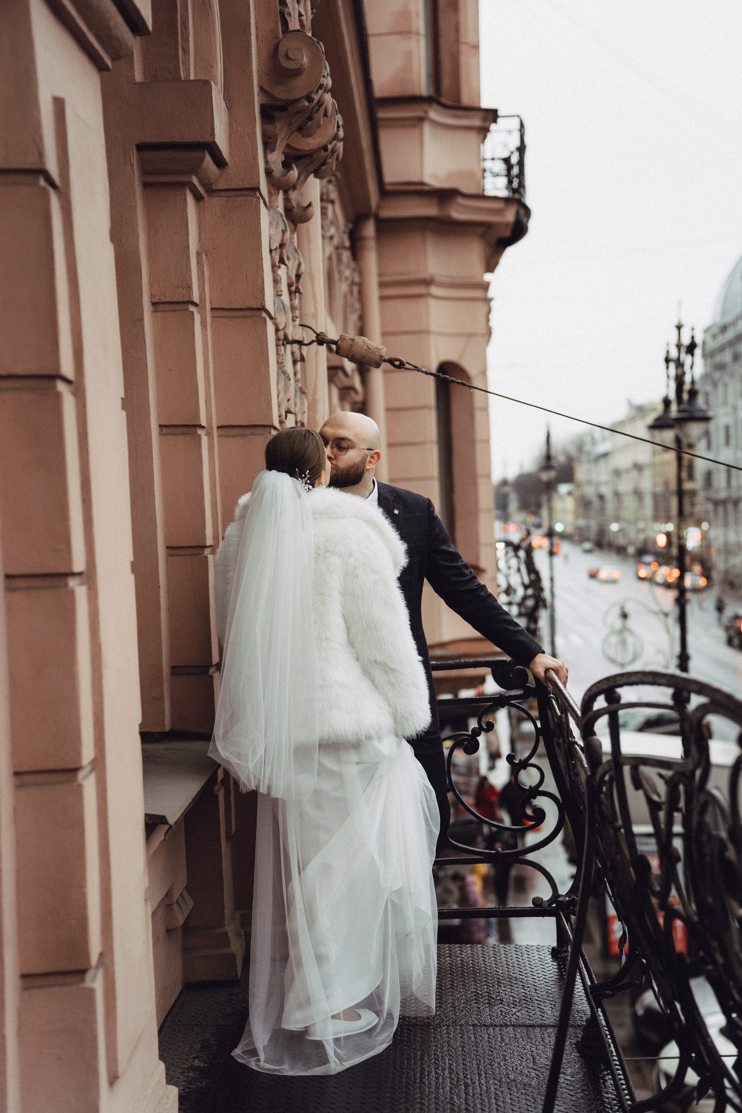 СВАДЕБНАЯ СЬЕМКА ВО ВТОРОМ ДВОРЦЕ (ДЕКАБРЬ) ТАКЖЕ СЬЕМКА В СТУДИИ НА ЧЕРНЫШЕВСКОЙ. Профессиональный фотограф, Санкт-Петербург — Виктория Богомолова