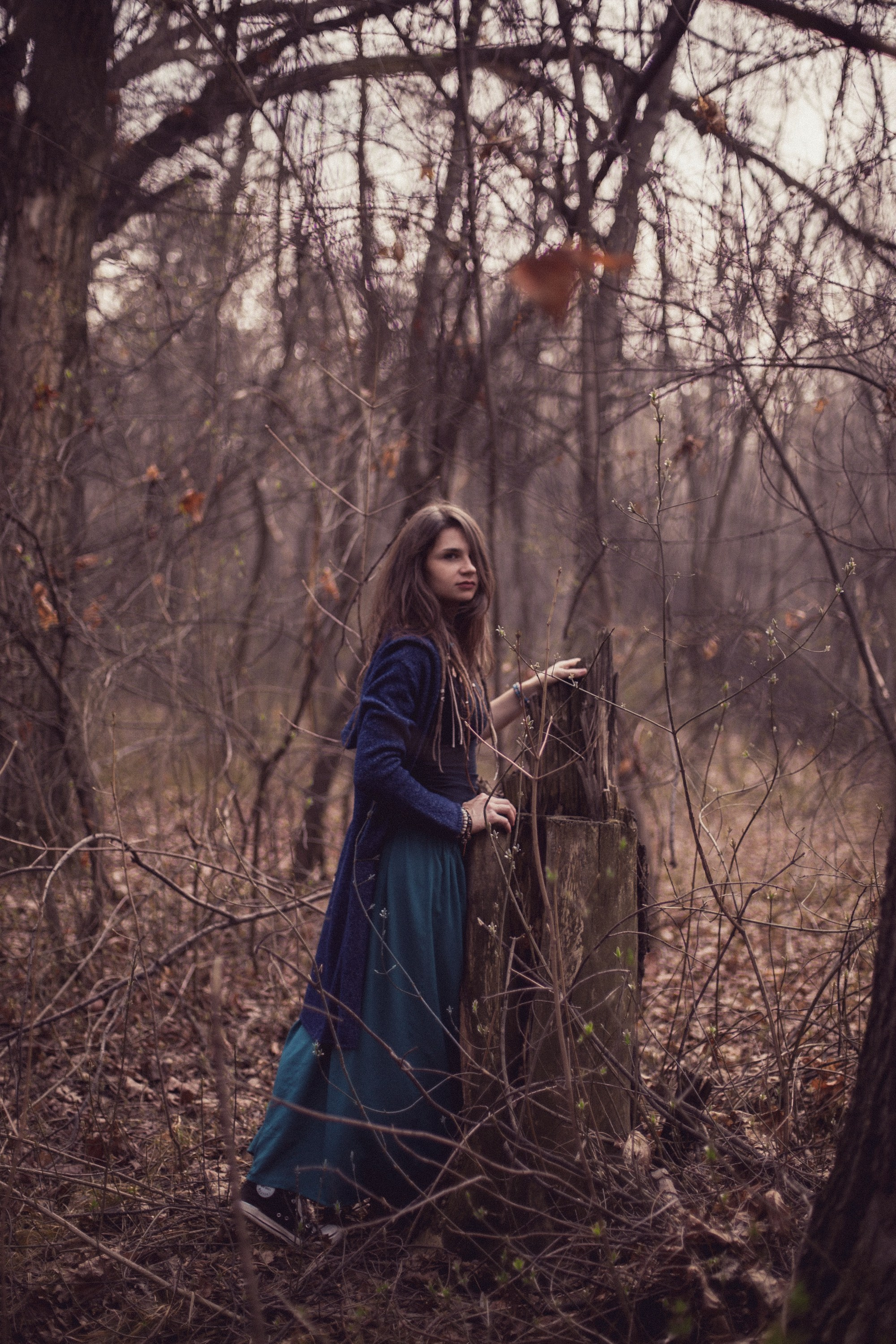 Ксения / лес / Алматы. Фотограф Наталья Гончарова. Снимаю живые портреты в Алматы