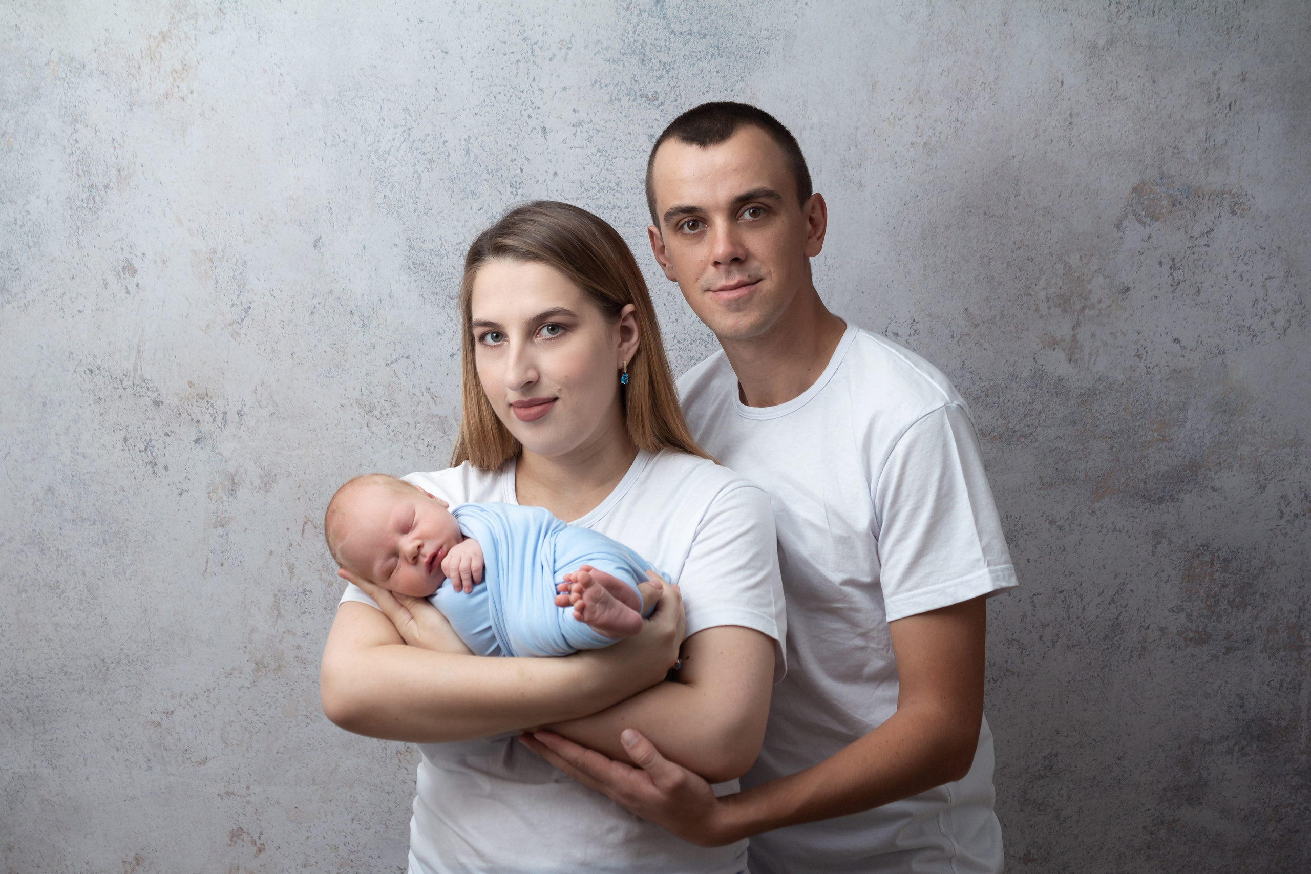 Кадры малыша с родителями. Фотограф новорождённых Анапа Елена Кушнарь