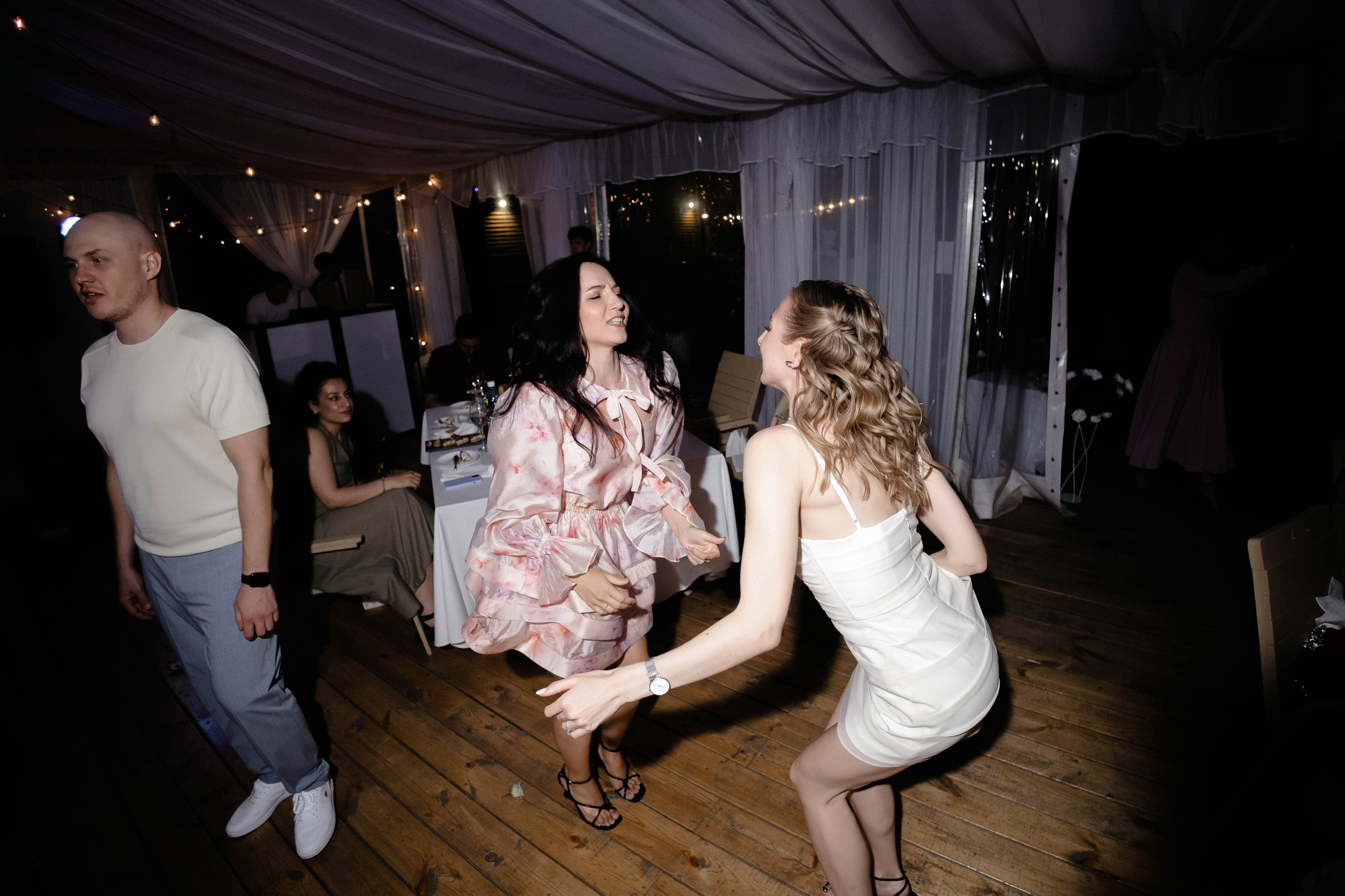 Любовь и рок-н-ролл. Свадебный фотограф видеограф Новосибирск Кемерово Калининград