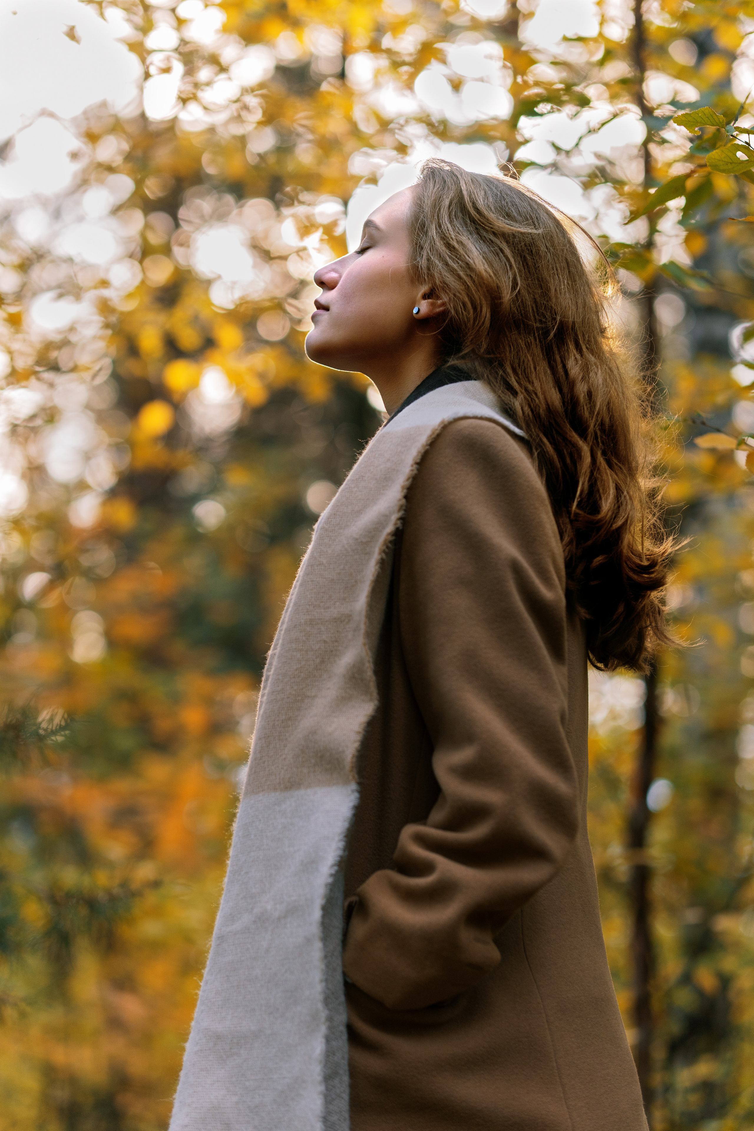 Полина в осеннем парке. Портретный, репортажный и свадебный фотограф в Екатеринбурге Денис Южаков