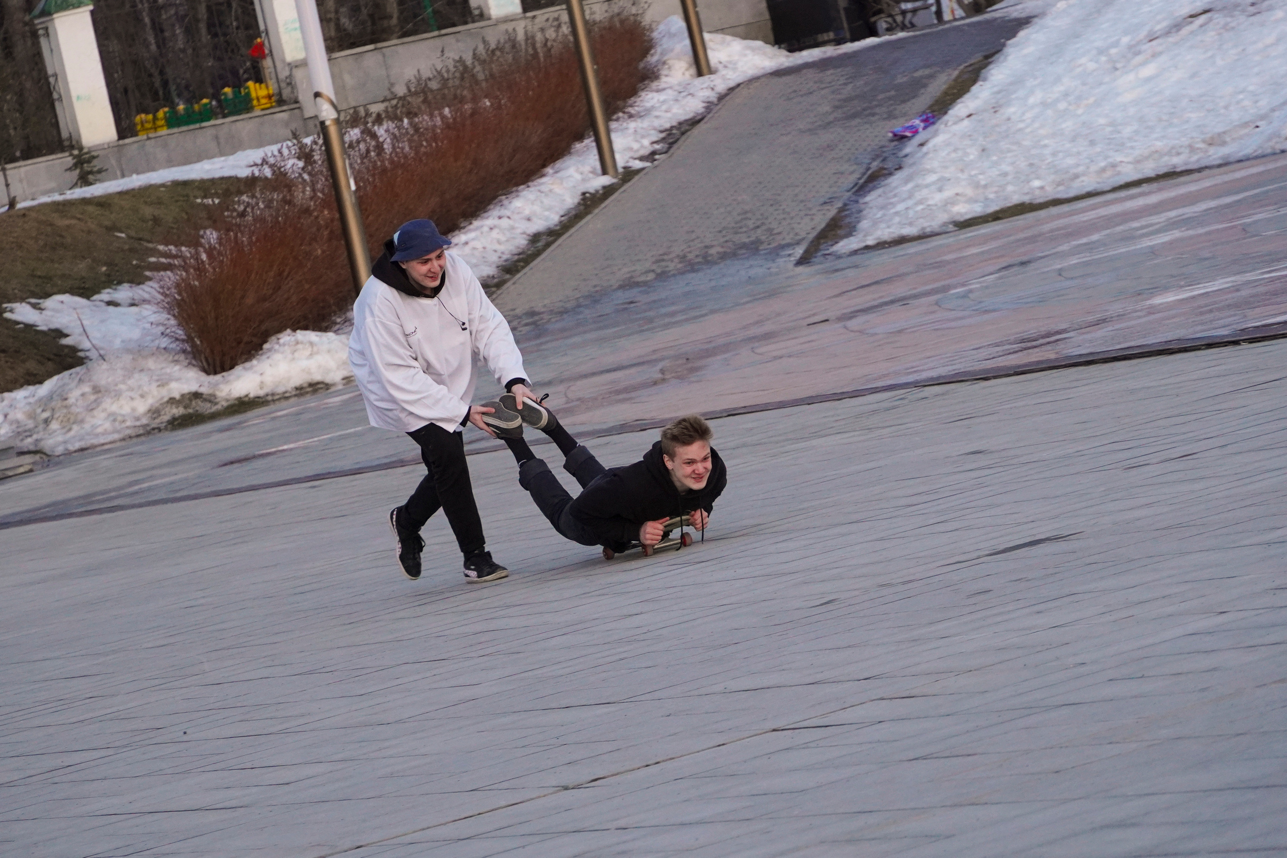 Уличная фотография. Портретный, репортажный и свадебный фотограф в Екатеринбурге Денис Южаков