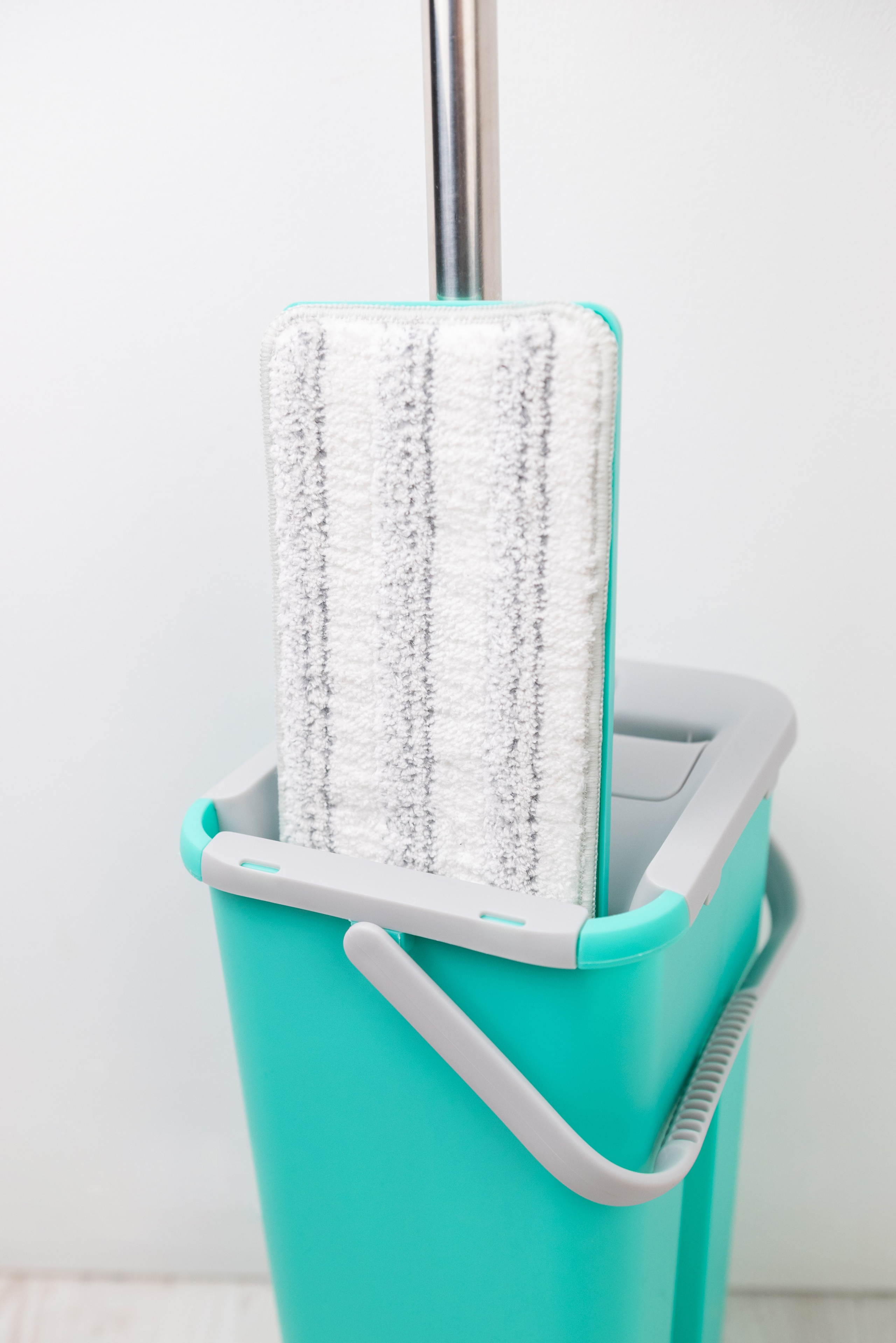 Швабры (съемка для маркетплейсов). Фотограф Москва Настя Профотовна. Репортажные, свадебные и контент фотосессии