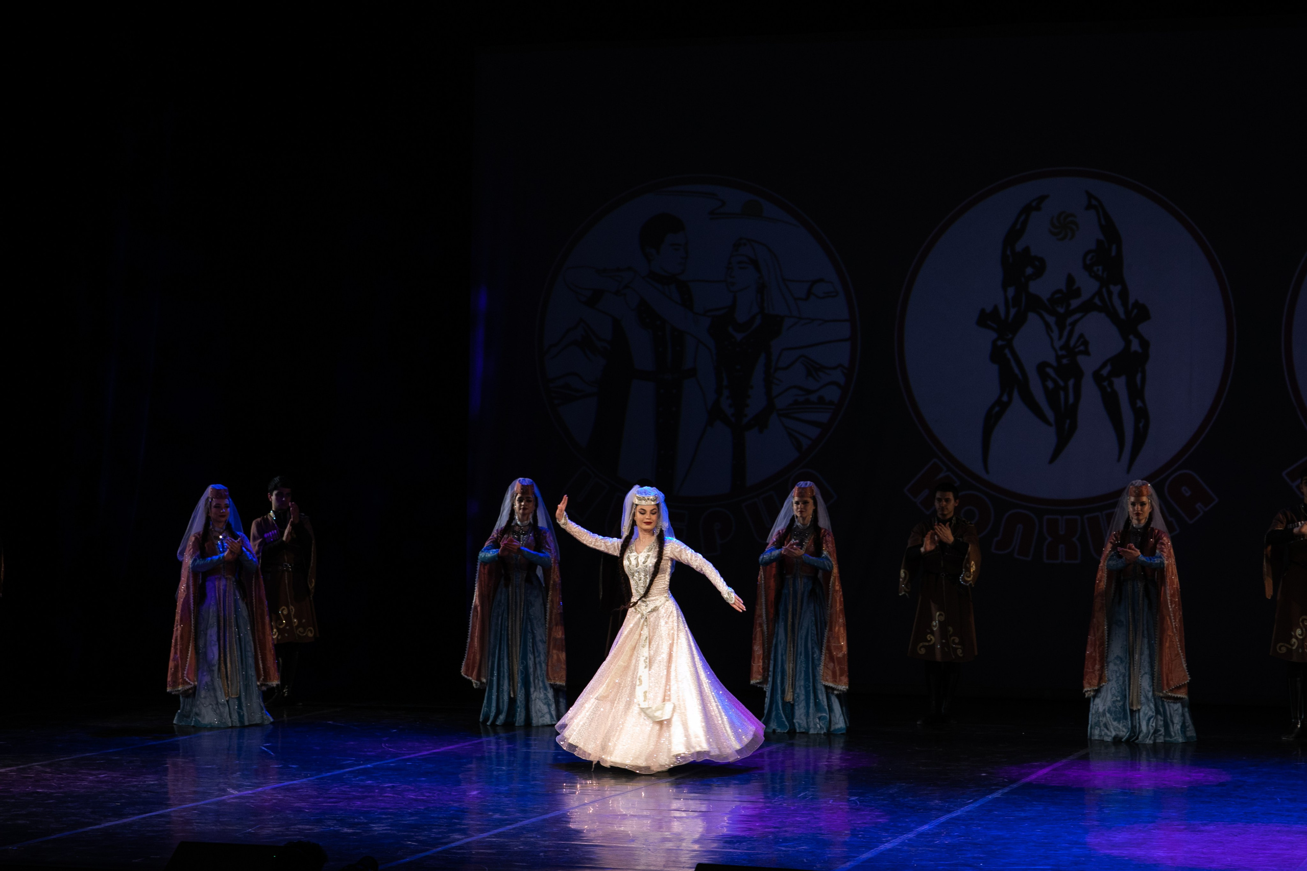 Концерт, грузинские танцы. Art photographer Nino