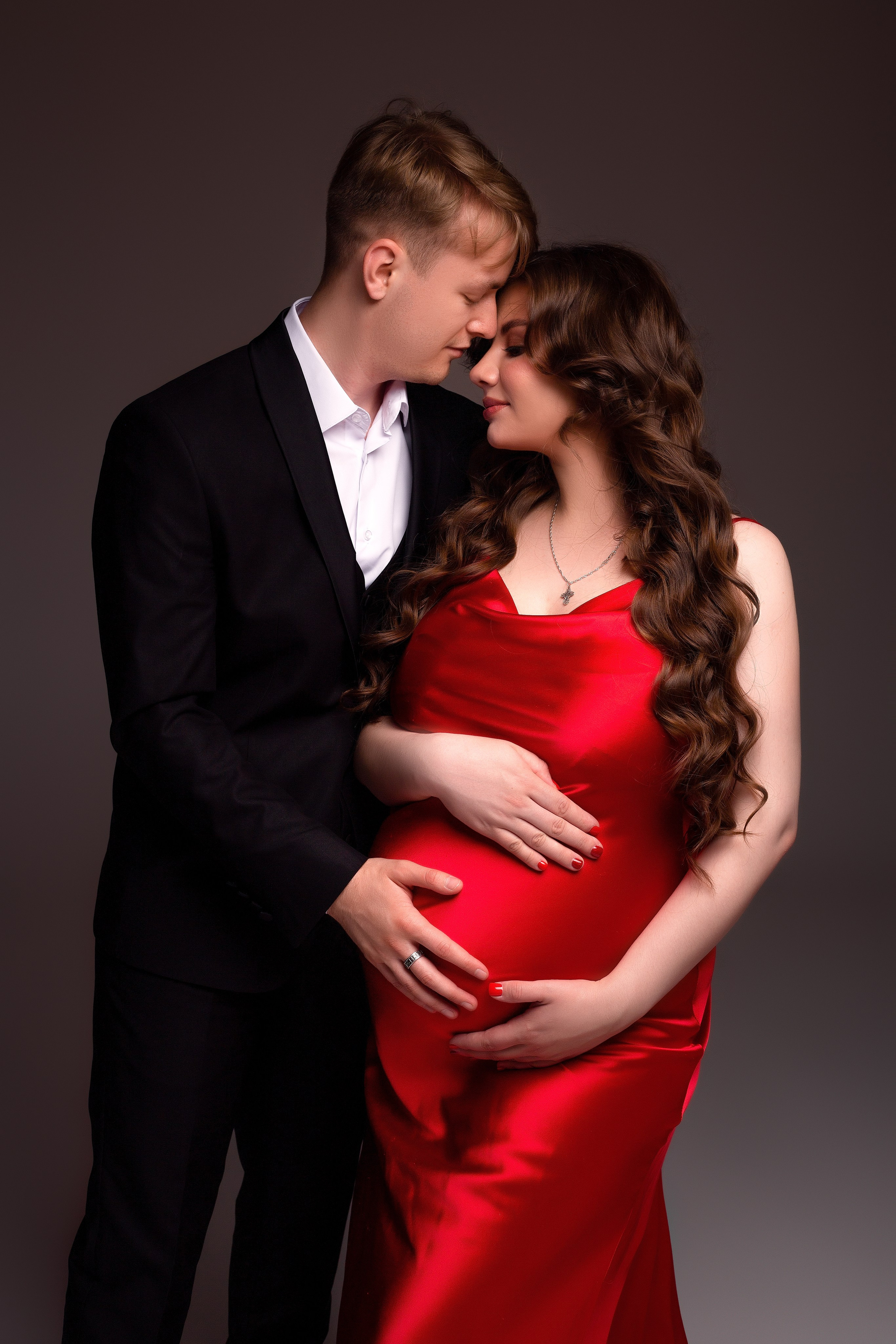 Галина и Павел в ожидании первенца. Фотограф беременности в Хабаровске Сарычева Надежда