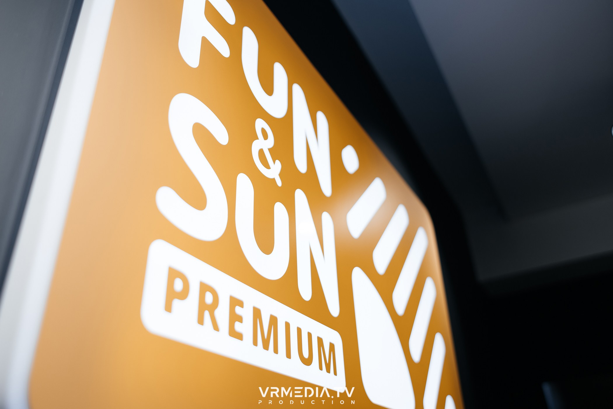 Business travel brunch