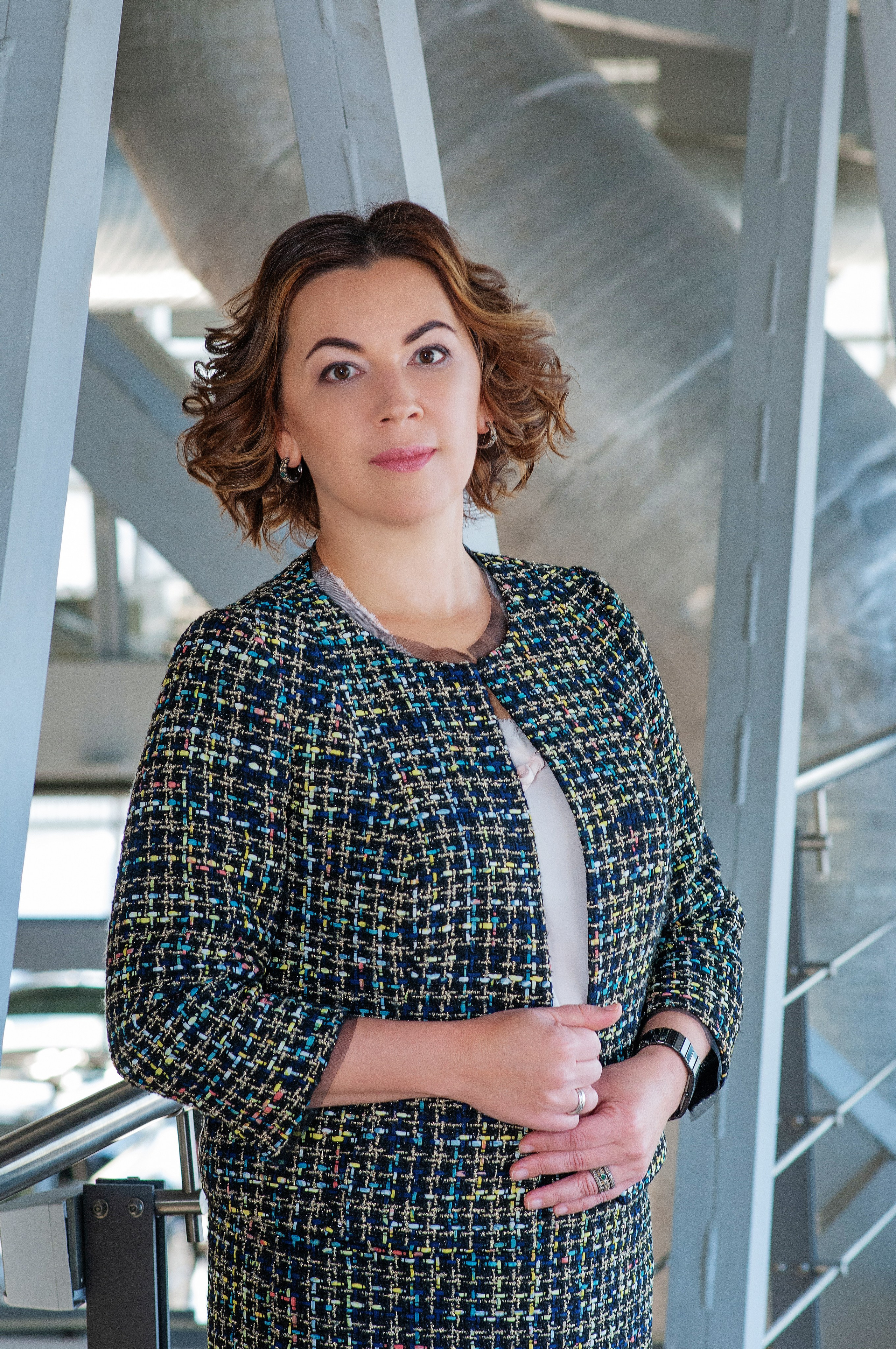 Портретная фотосъёмка для журнала. Профессиональная коммерческая, промышленная и репортажная фотосъёмка для бизнеса