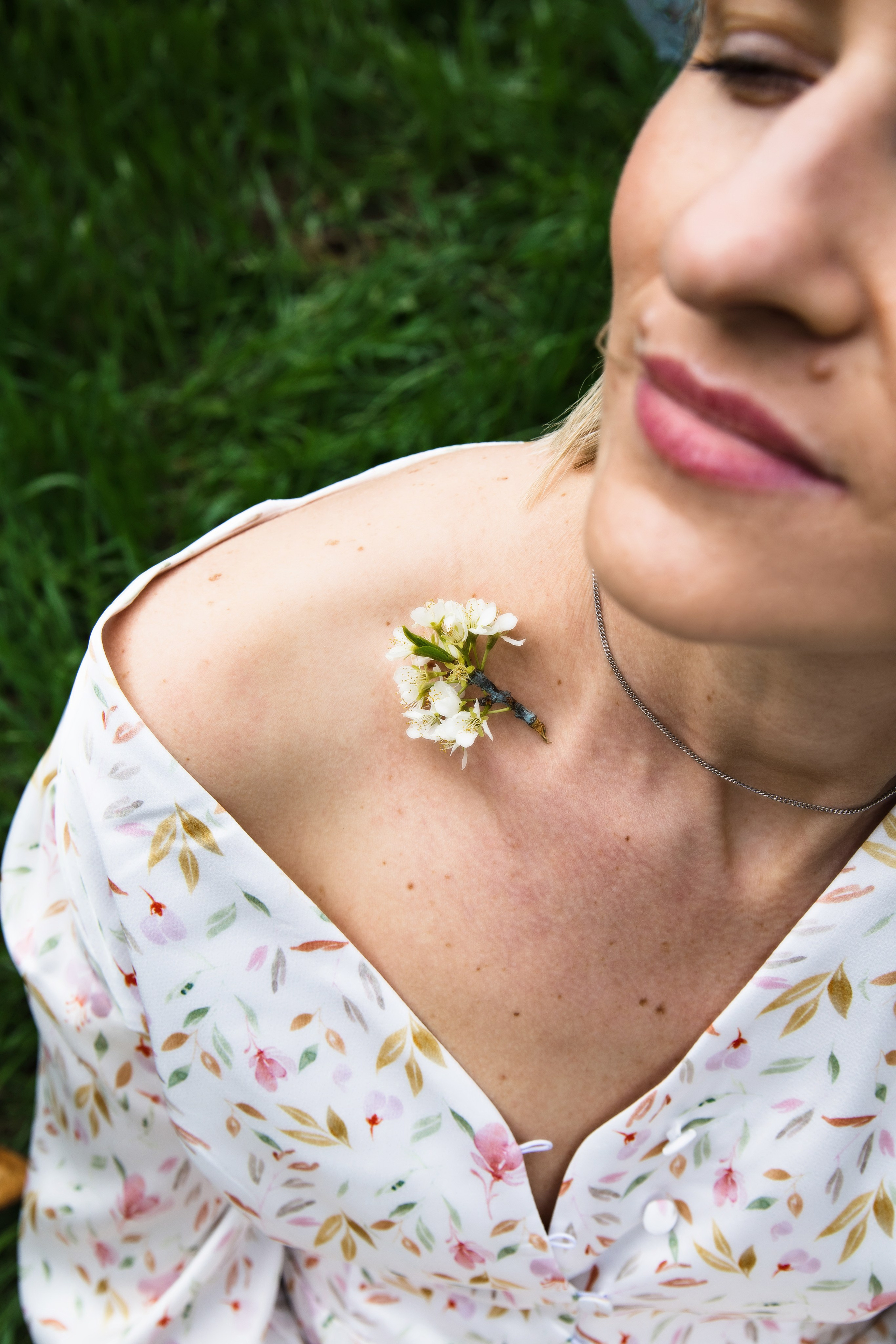 Портретная фотосессия в цветущем саду. Арт-фотограф. Фотосъемка, авторские принты для интерьера