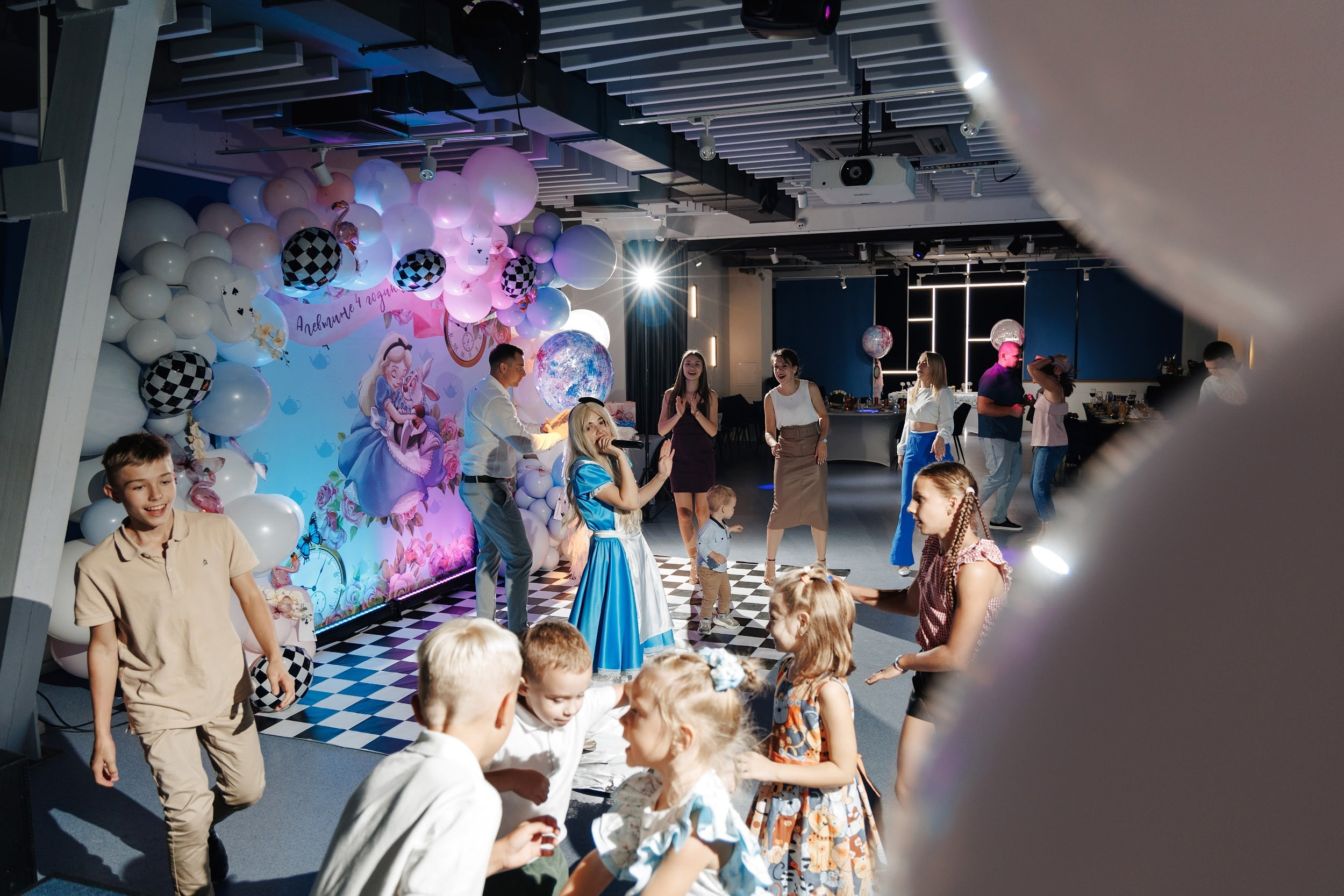 Alice in Wonderland. Свадебный и репортажный фотограф в Воронеже Сергей Максимов