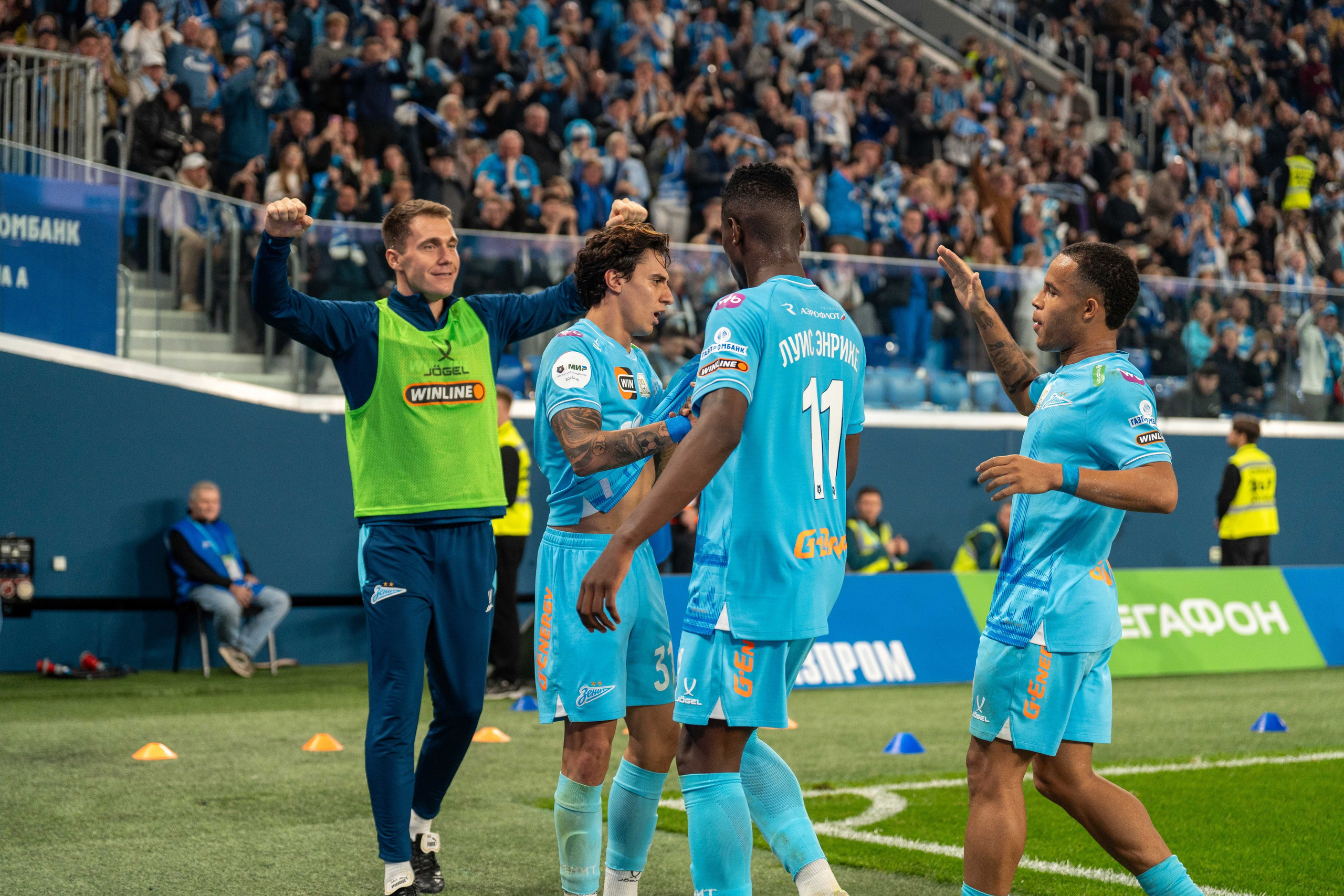 Зенит — Динамо (Москва): фотогалерея РПЛ, 13 тур на Газпром Арене | Антон Гауф. Спортивный фотограф в Санкт-Петербурге | Антон Гауф