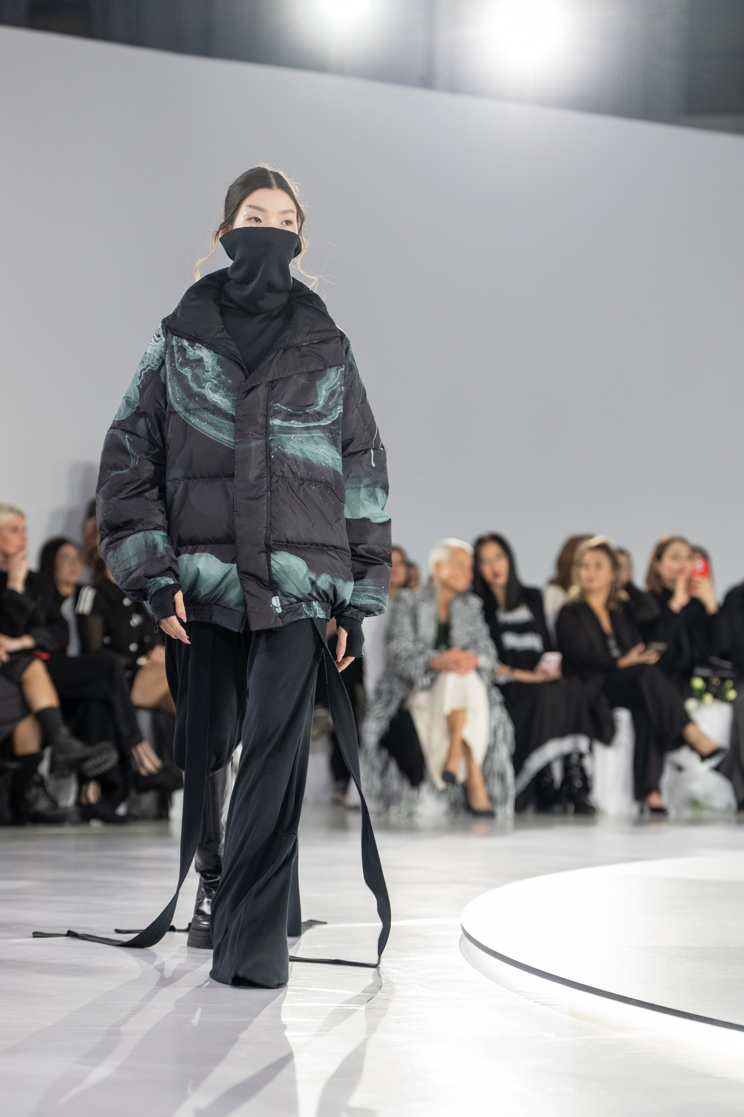 Брэнд Yang Lain. Сайт Алматинского НЮ АРТ, будуар и фэшн фотографа Дениса Карпенко