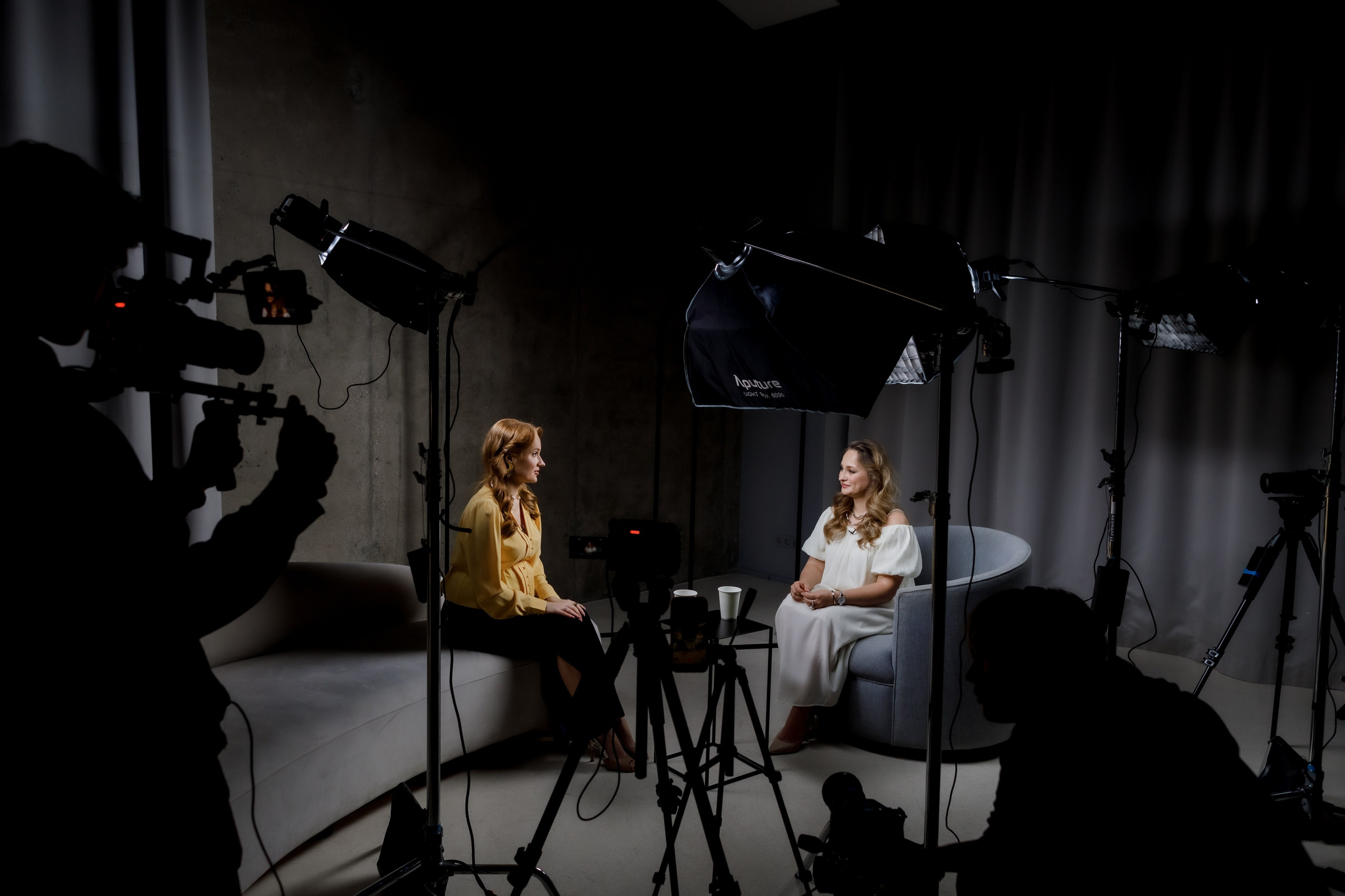 Backstage. Destination wedding photographer Mary Korenchuk