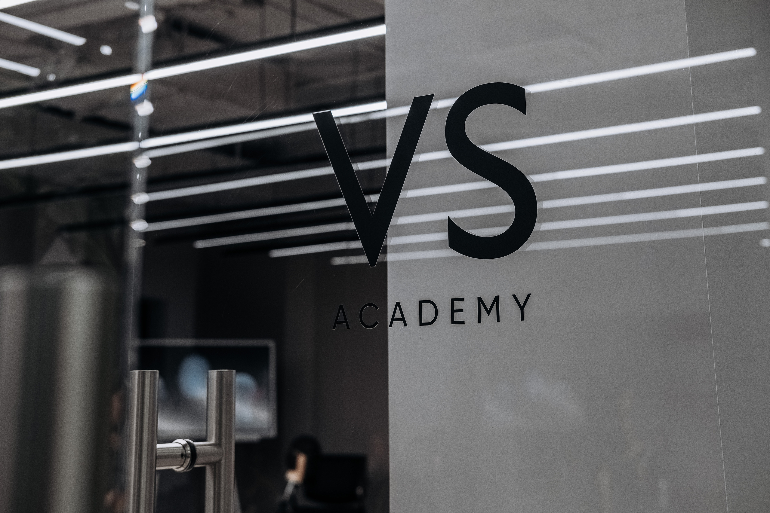 Академия для парикмахеров «VS Akademy». Сайт предметного фотографа Белоусовой Анны