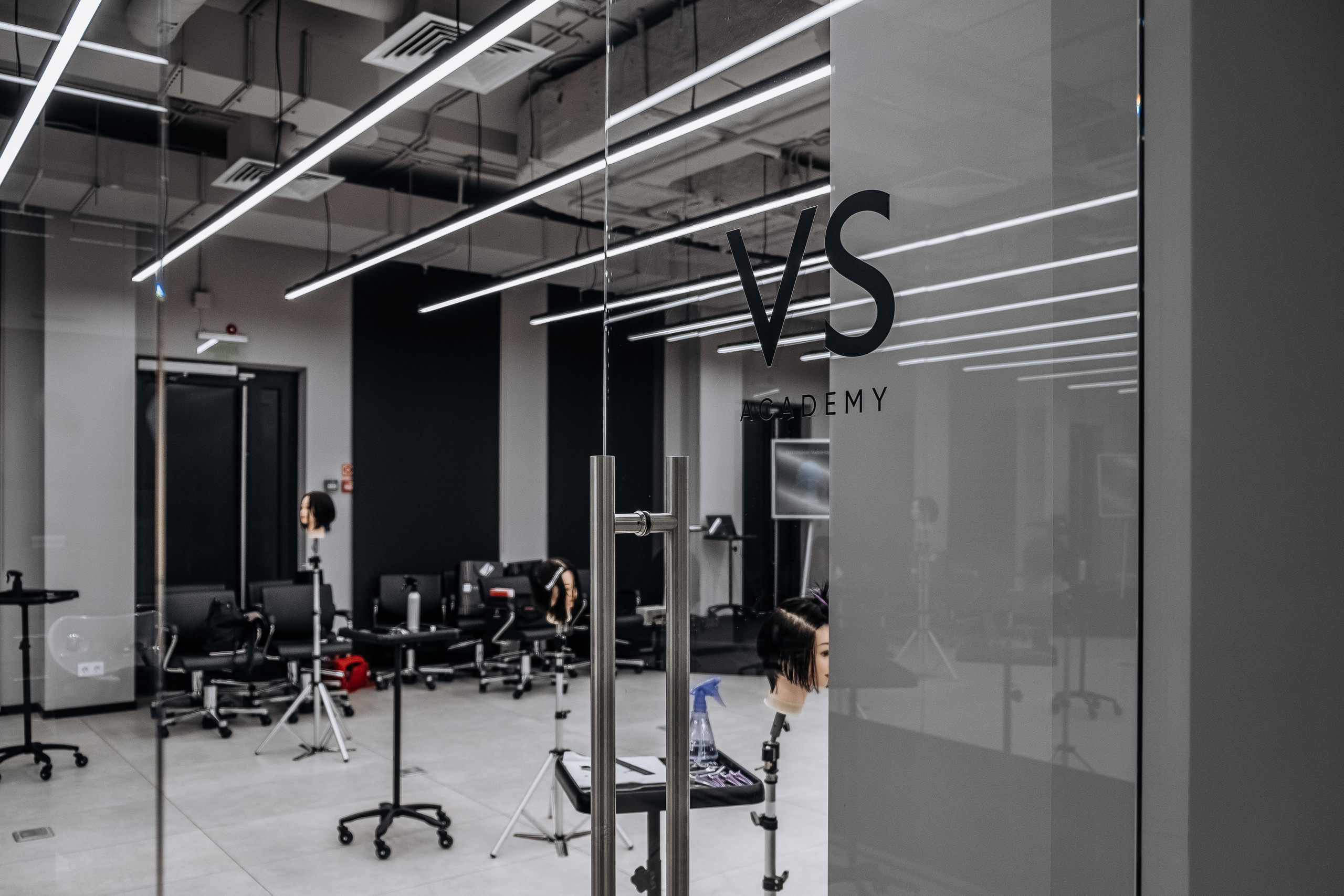 Академия для парикмахеров «VS Akademy». Сайт предметного фотографа Белоусовой Анны