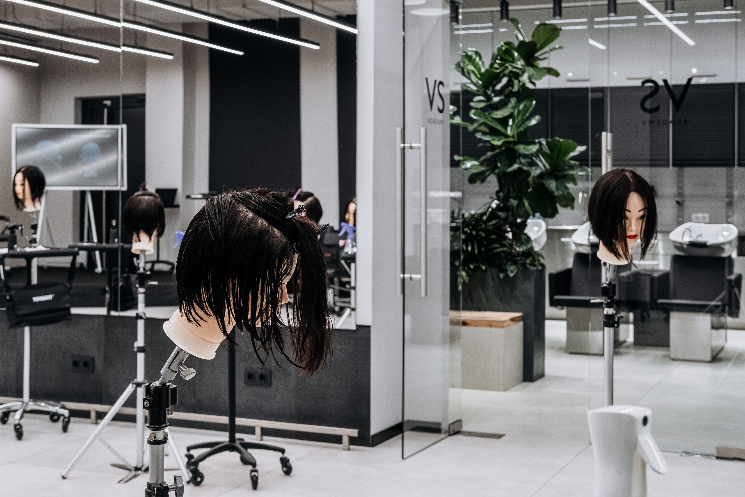 Академия для парикмахеров «VS Akademy». Сайт предметного фотографа Белоусовой Анны