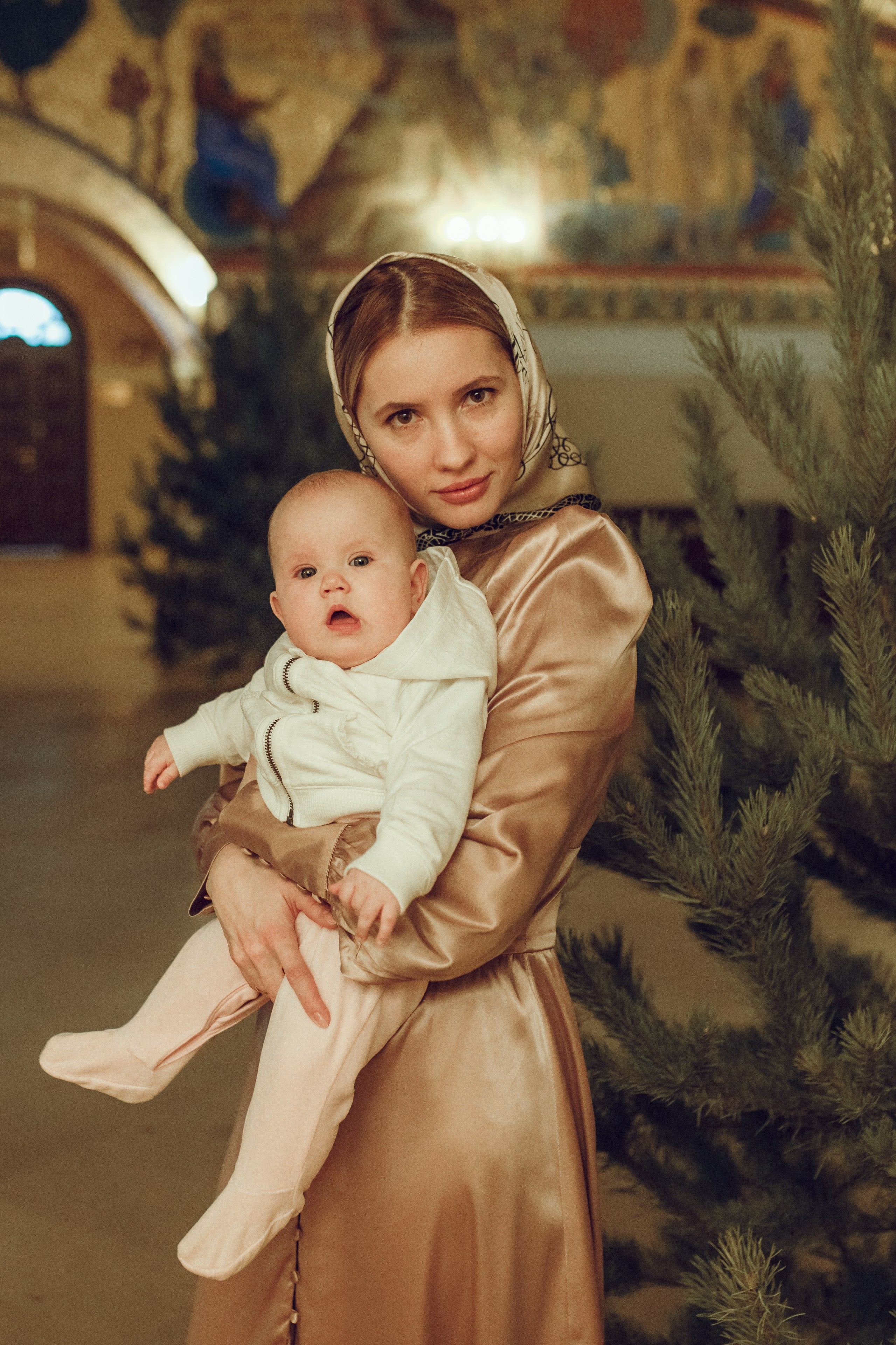 Крещение Виктории. Фотограф на Крещение, семейный фотограф в Москве