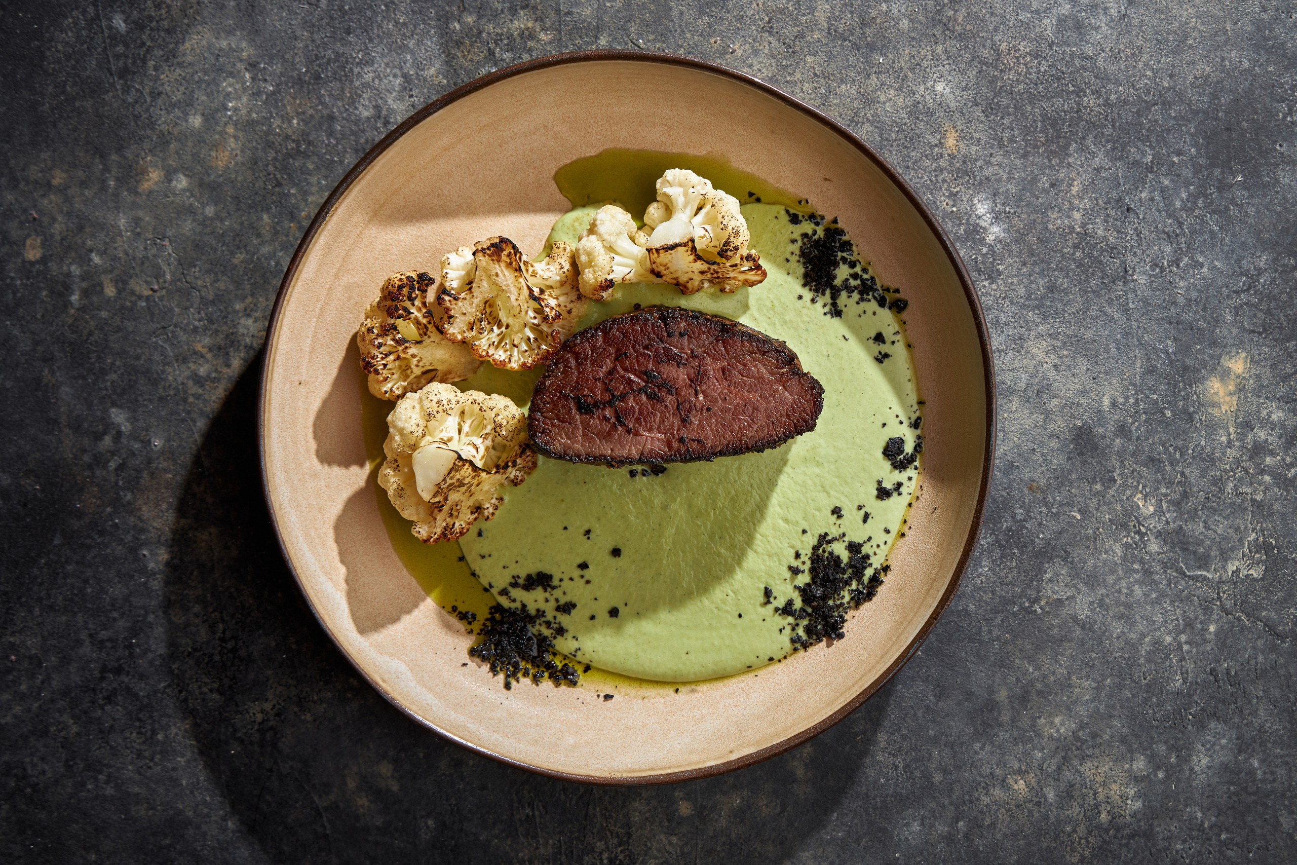 Свежесть и аромат этого блюда перенесут вас в мир кулинарных наслаждений — попробуйте и вы не пожалеете