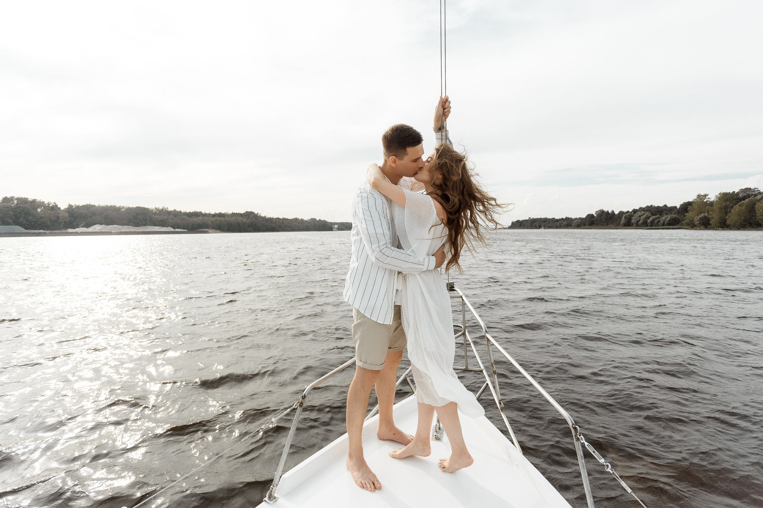 Прогулка на яхте. Свадебный фотограф Дмитрий Воробьев Ярославль