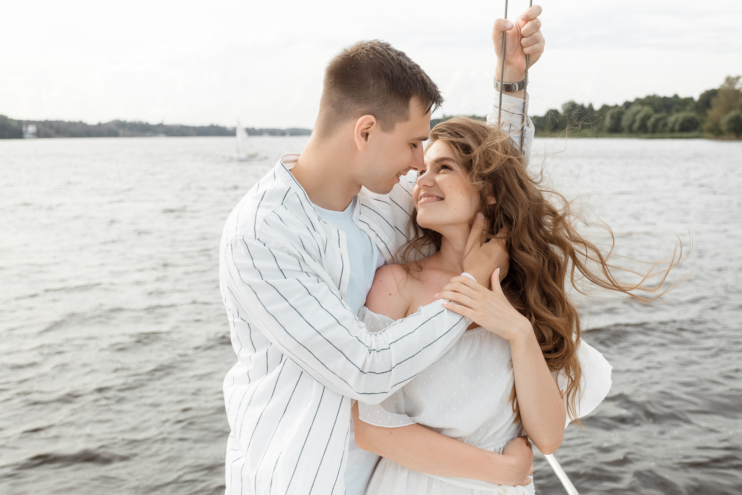 Прогулка на яхте. Свадебный фотограф Дмитрий Воробьев Ярославль