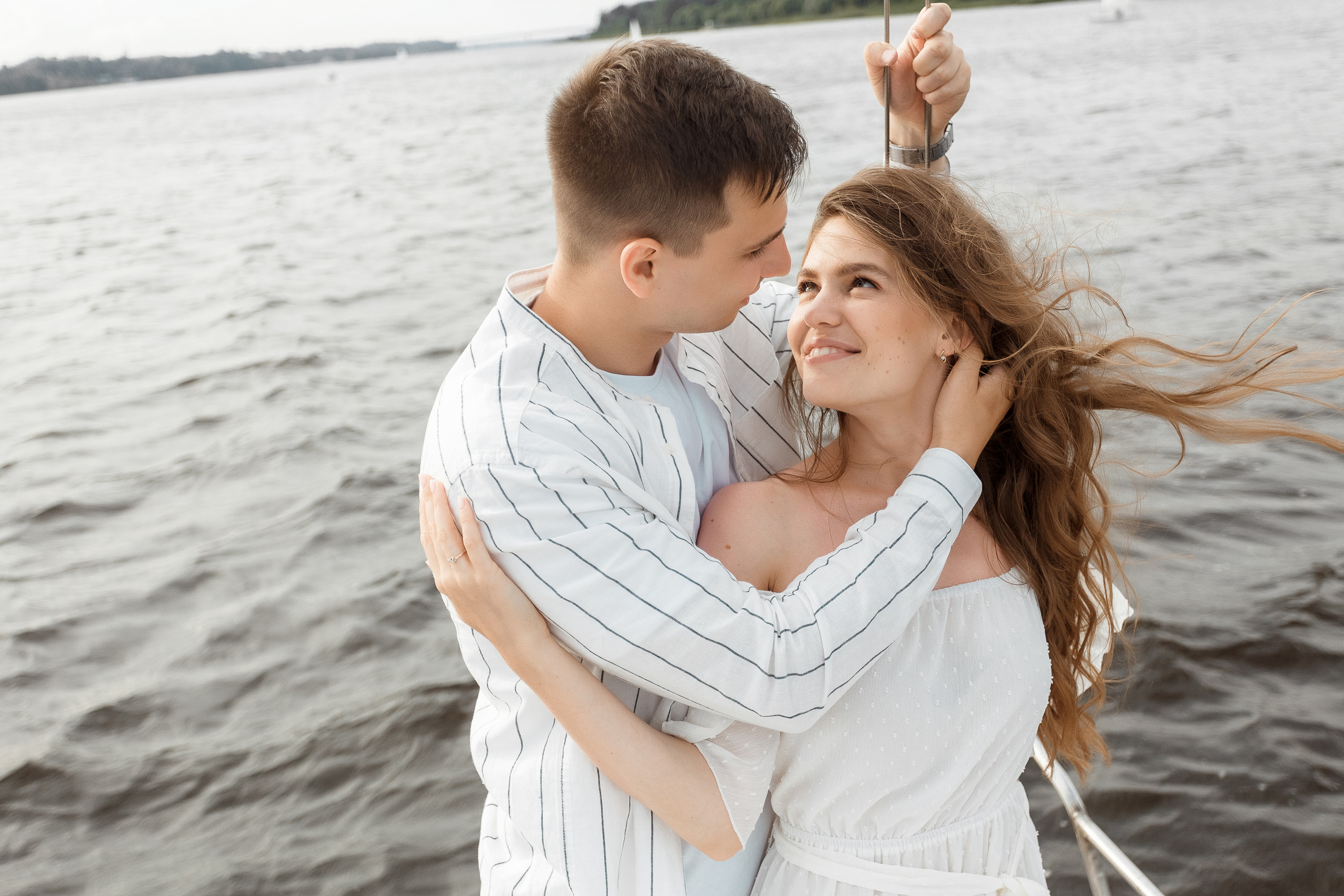 Прогулка на яхте. Свадебный фотограф Дмитрий Воробьев Ярославль