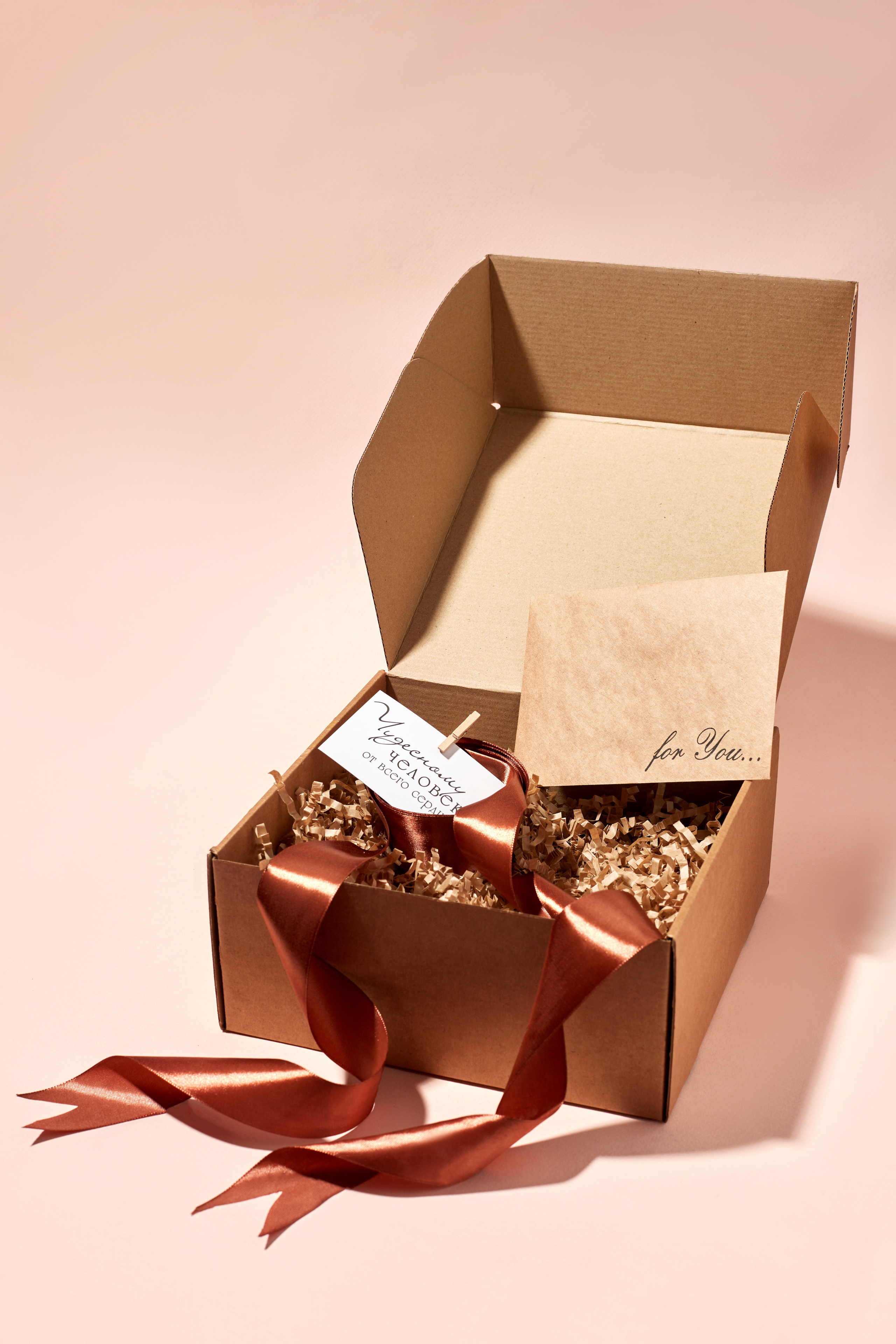 Подарочные коробки для маркетплейсов. Выведите свои товары на новый уровень с профессиональной предметной фотографией. Предметный фотограф Юлия Кравченко