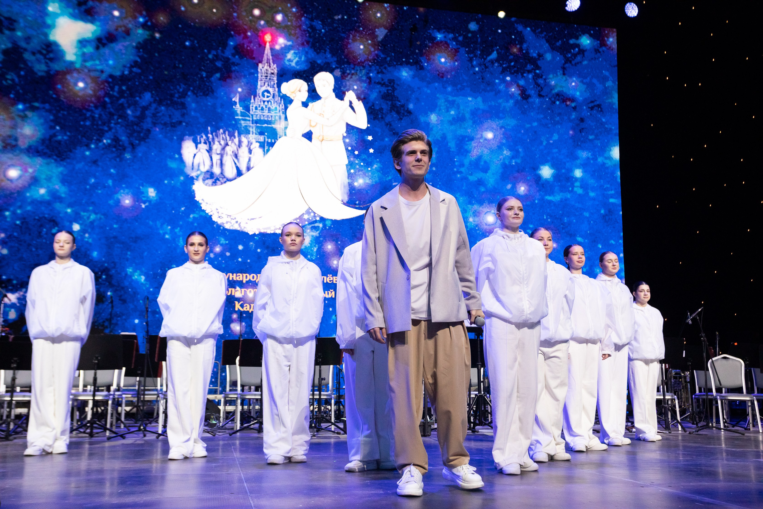 Кадетский бал. VICTOR SAPOZHNIKOV