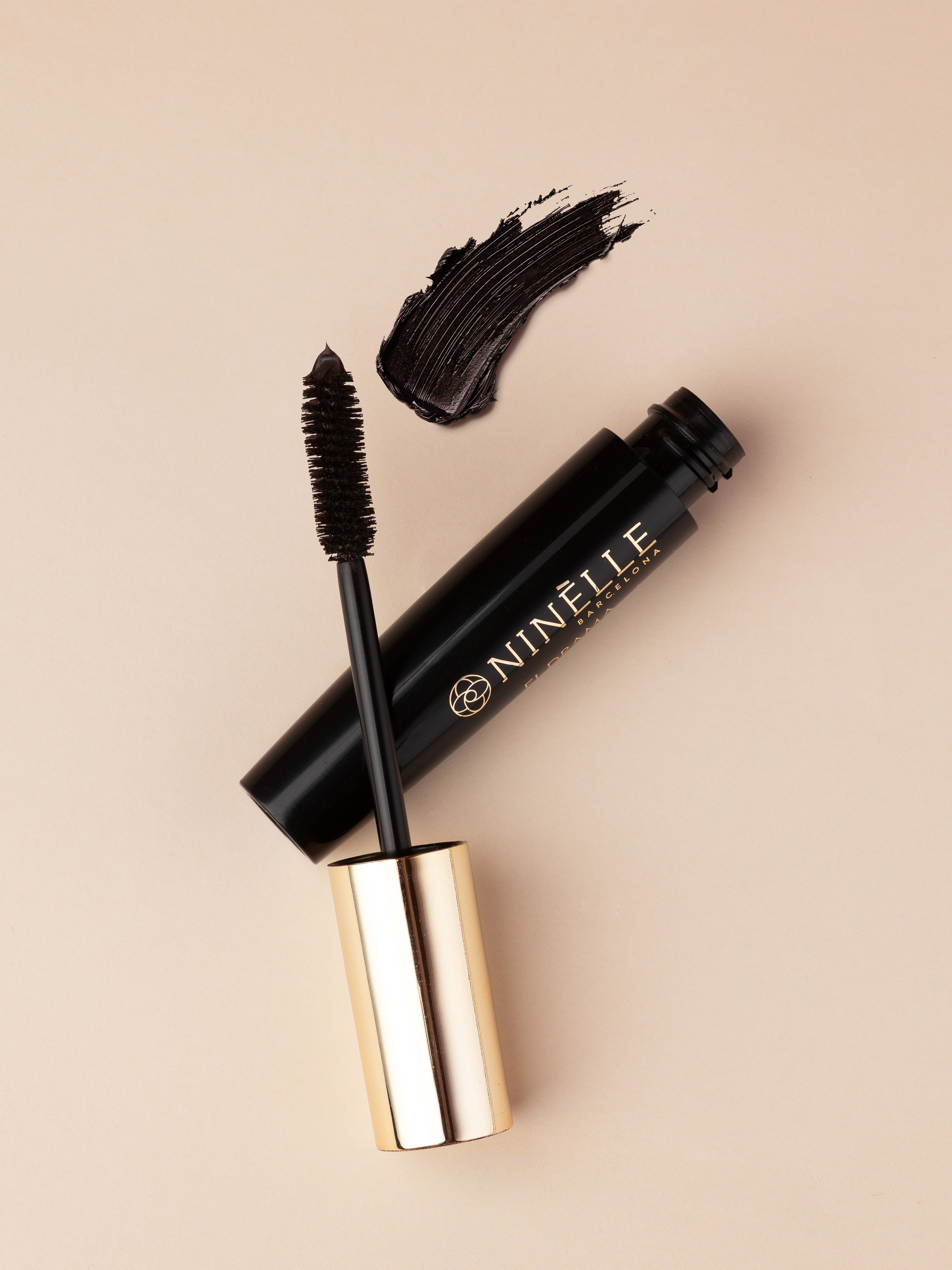 Имиджевая предметная фотосъемка  туши для ресниц, предметный фотограф казань, предметная фотосессия казань