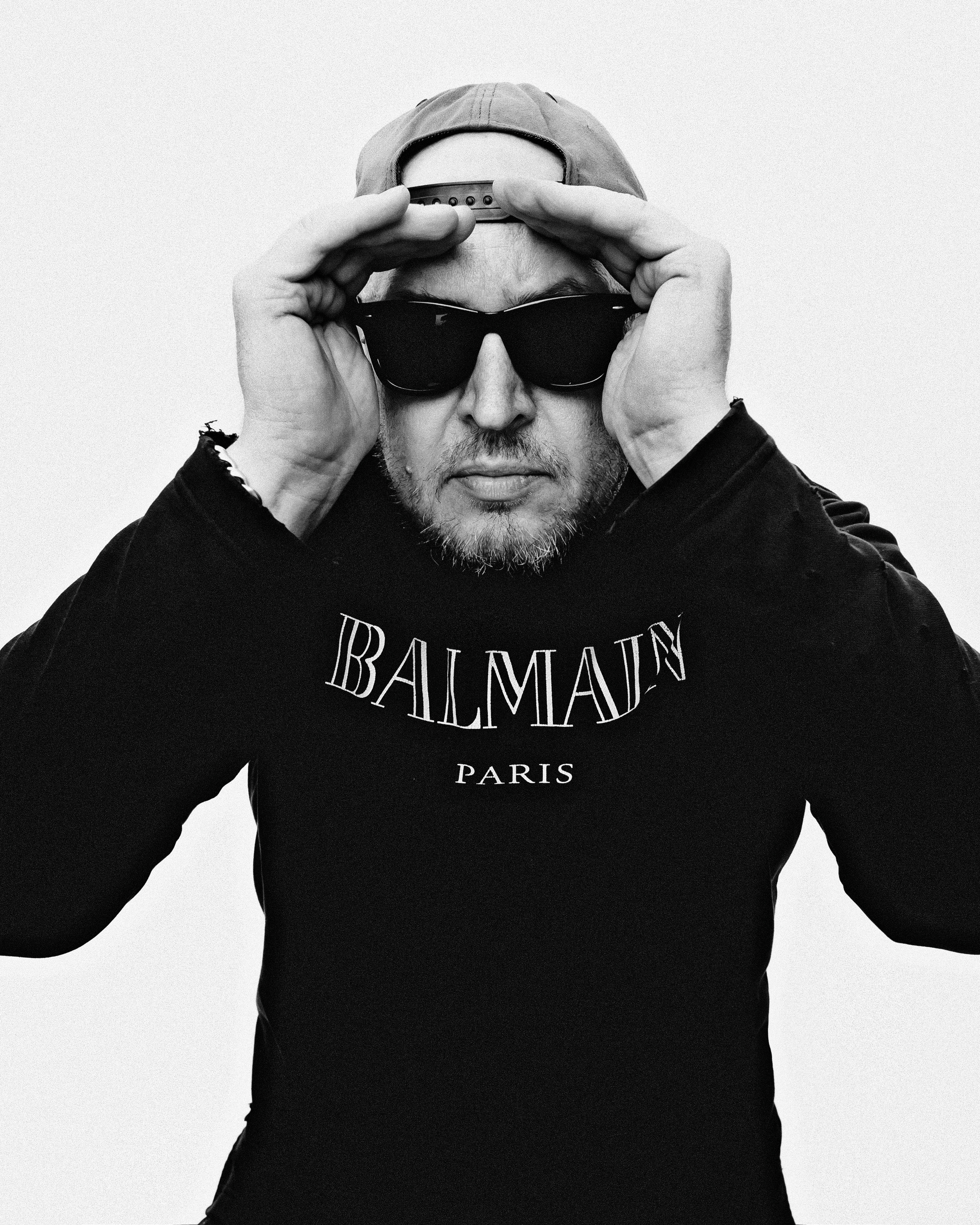 Анна К. Спасибо за проявленный интерес к моему творчеству! Меня зовут Россохат