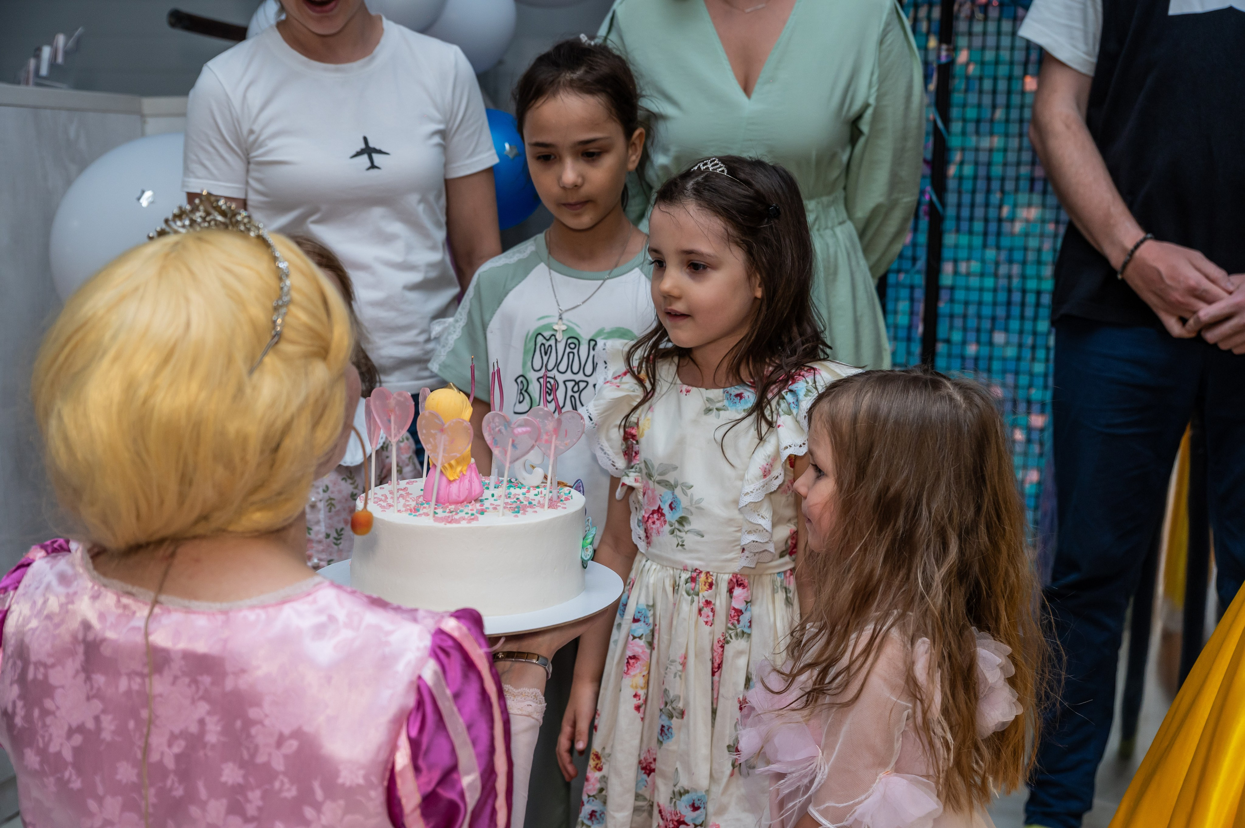 Игротека Ниндзя Кидс. Я Ольга Казанцева, фотографирую снимаю ваши киноистории и печатаю фото и цифровые портреты на холсте