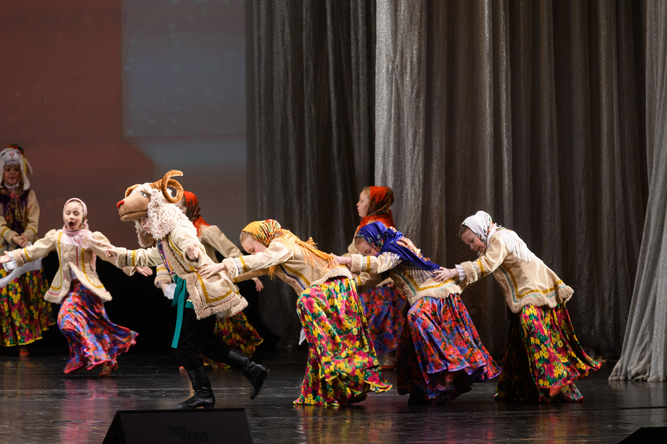 23 апреля, часть 1, БКЗ Октябрьский, г. Санкт-Петербург. Золотое яблочко