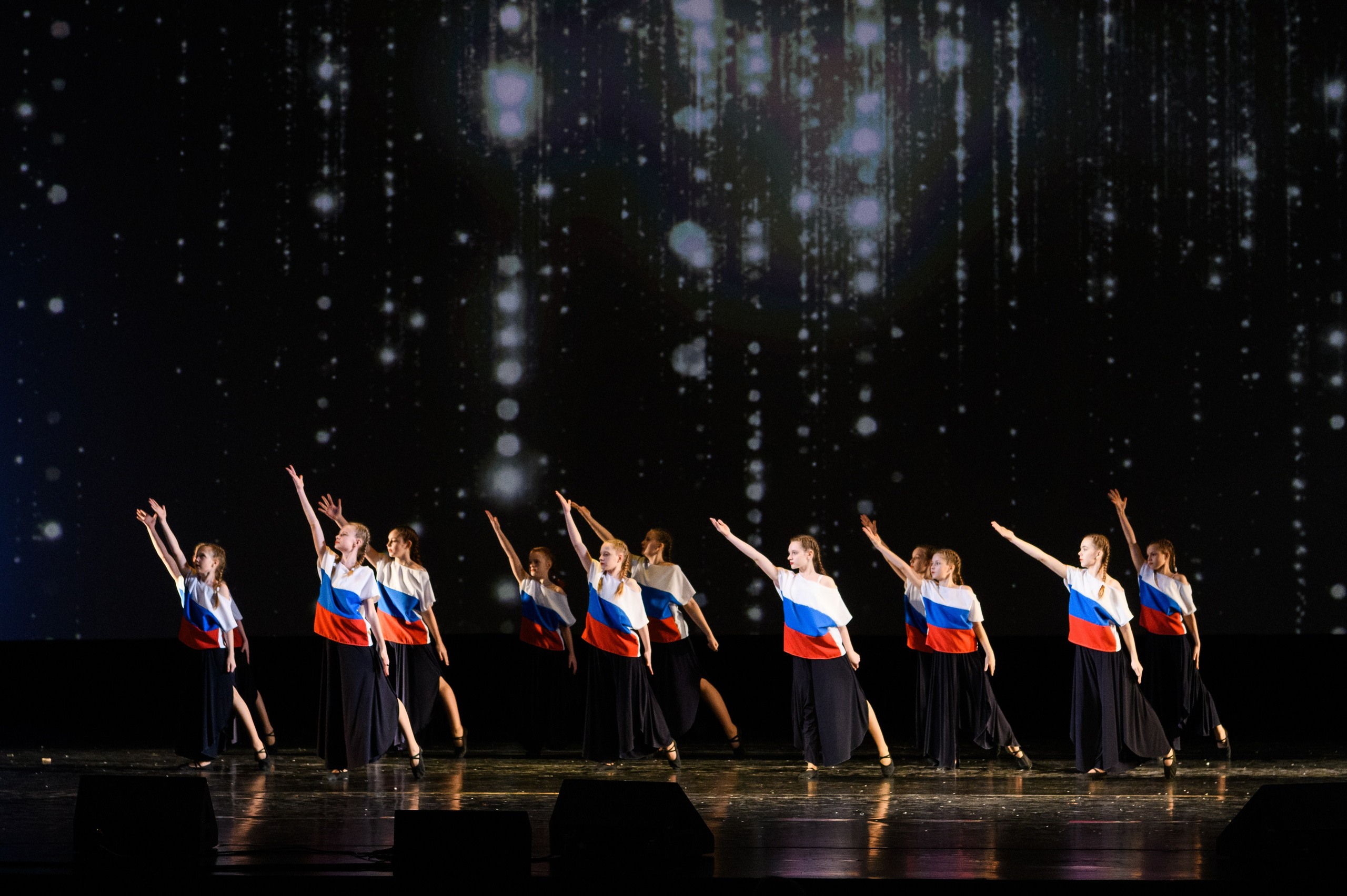 23 апреля, часть 2, БКЗ Октябрьский, г. Санкт-Петербург. Золотое яблочко