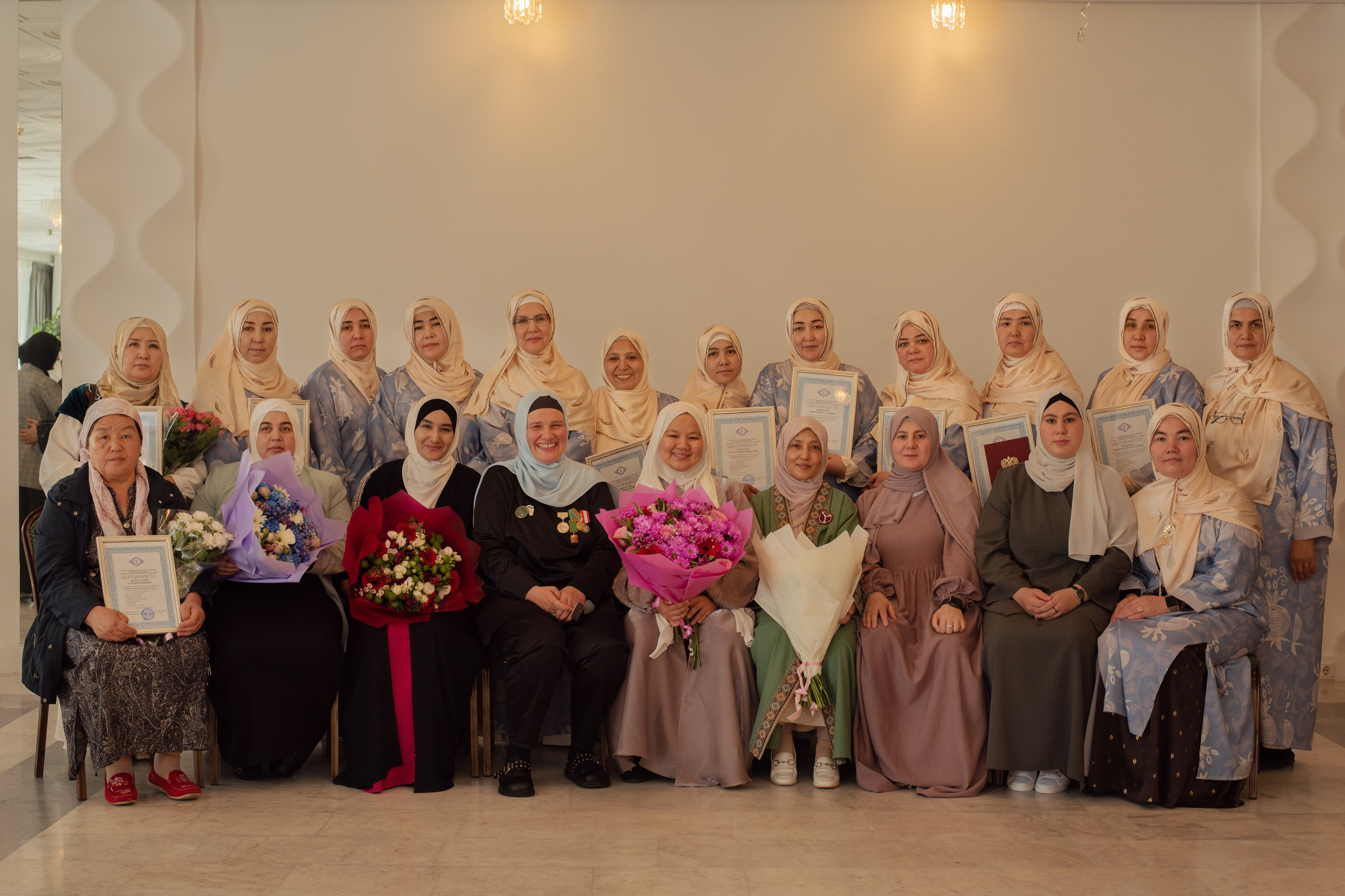 Выпускной в Евразийской женской гуманитарной академии. Лина Курочка — ваш фотограф