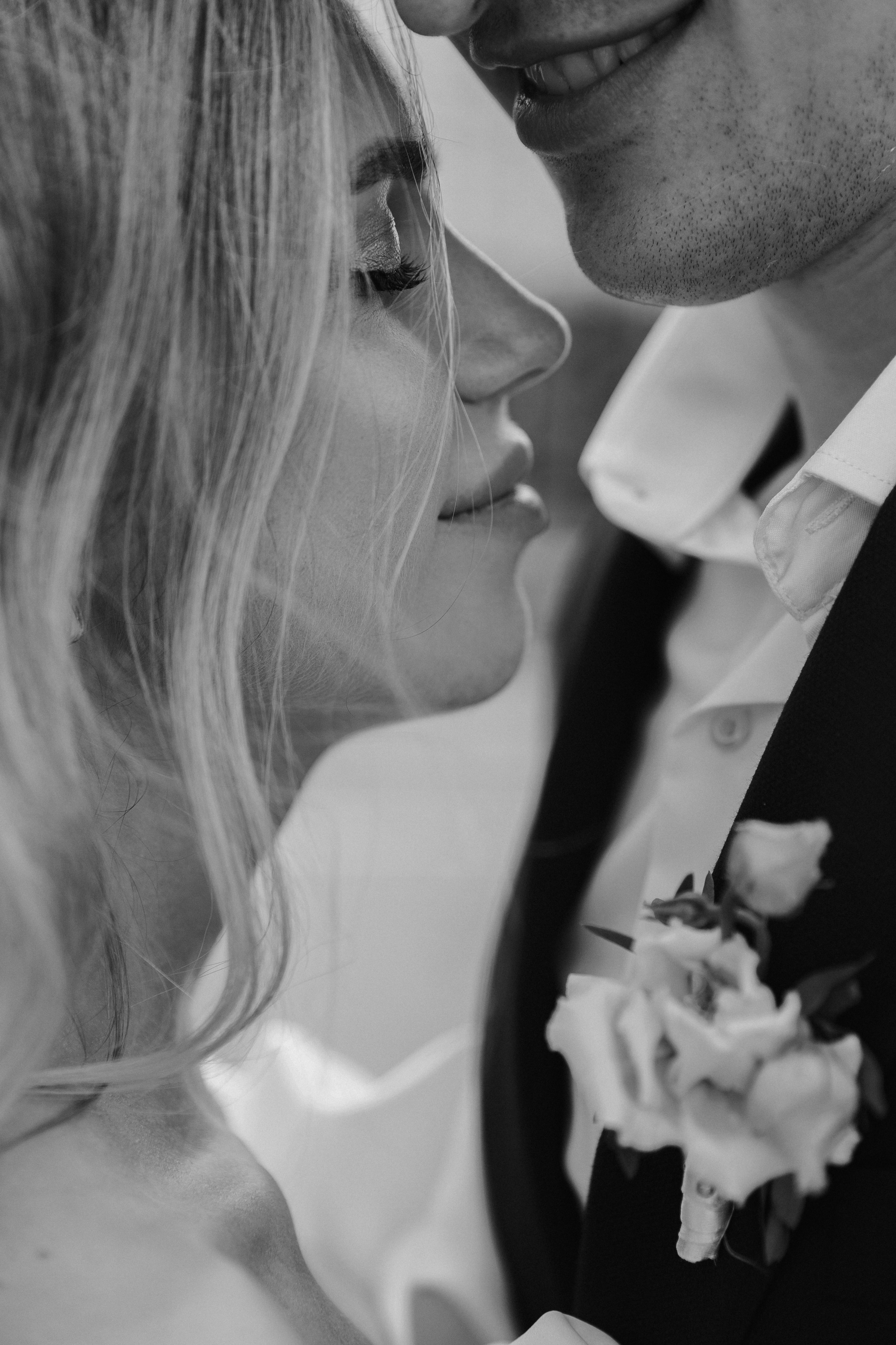 Свадебная фотосессия на Котельнической набережной и в парке Царицыно, Роспись в Шипиловском ЗАГСе. Свадебный фотограф Москва Анастасия Храмова