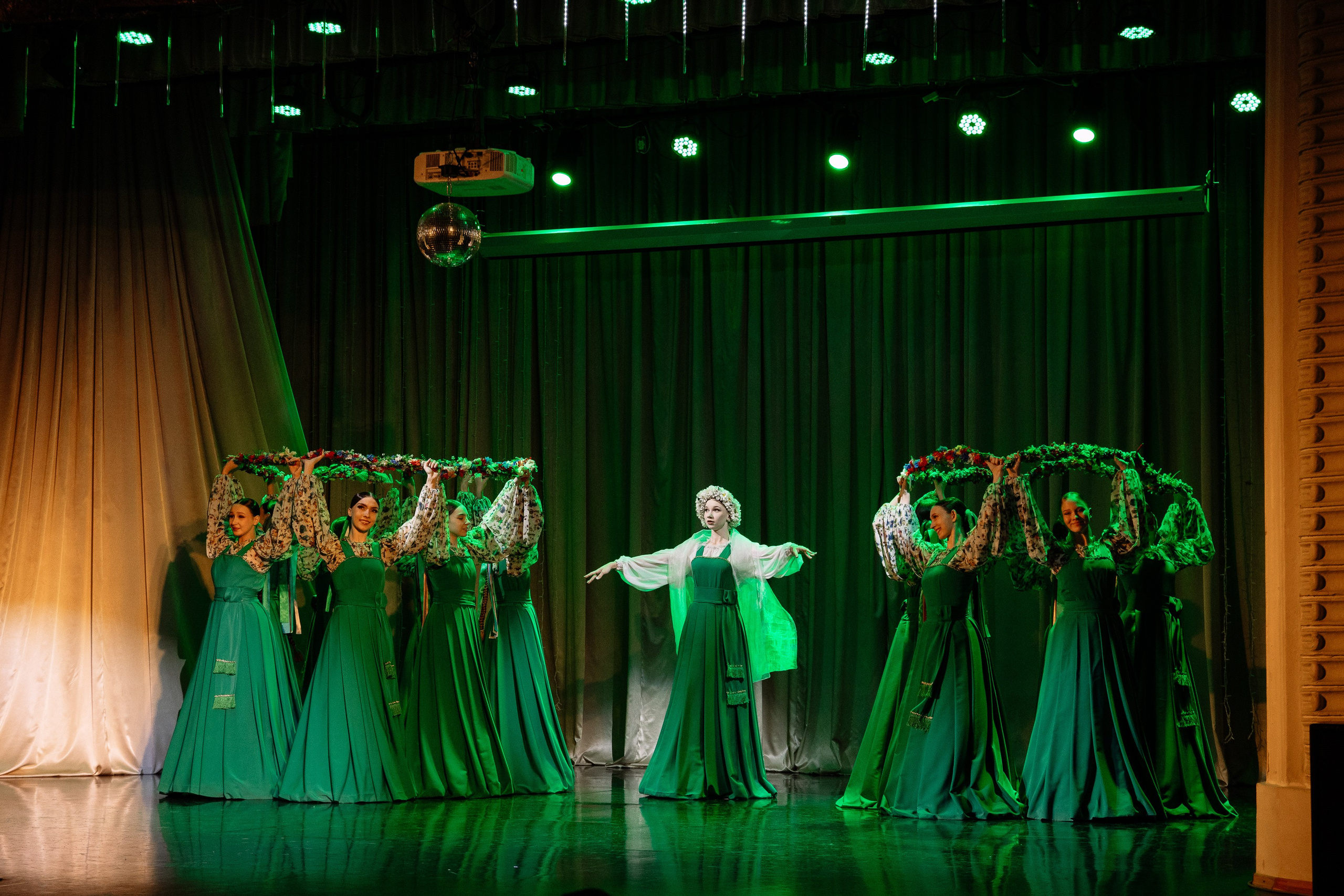 Сибирские узоры ДК Ефремова. Фотограф Юлия Мальцева