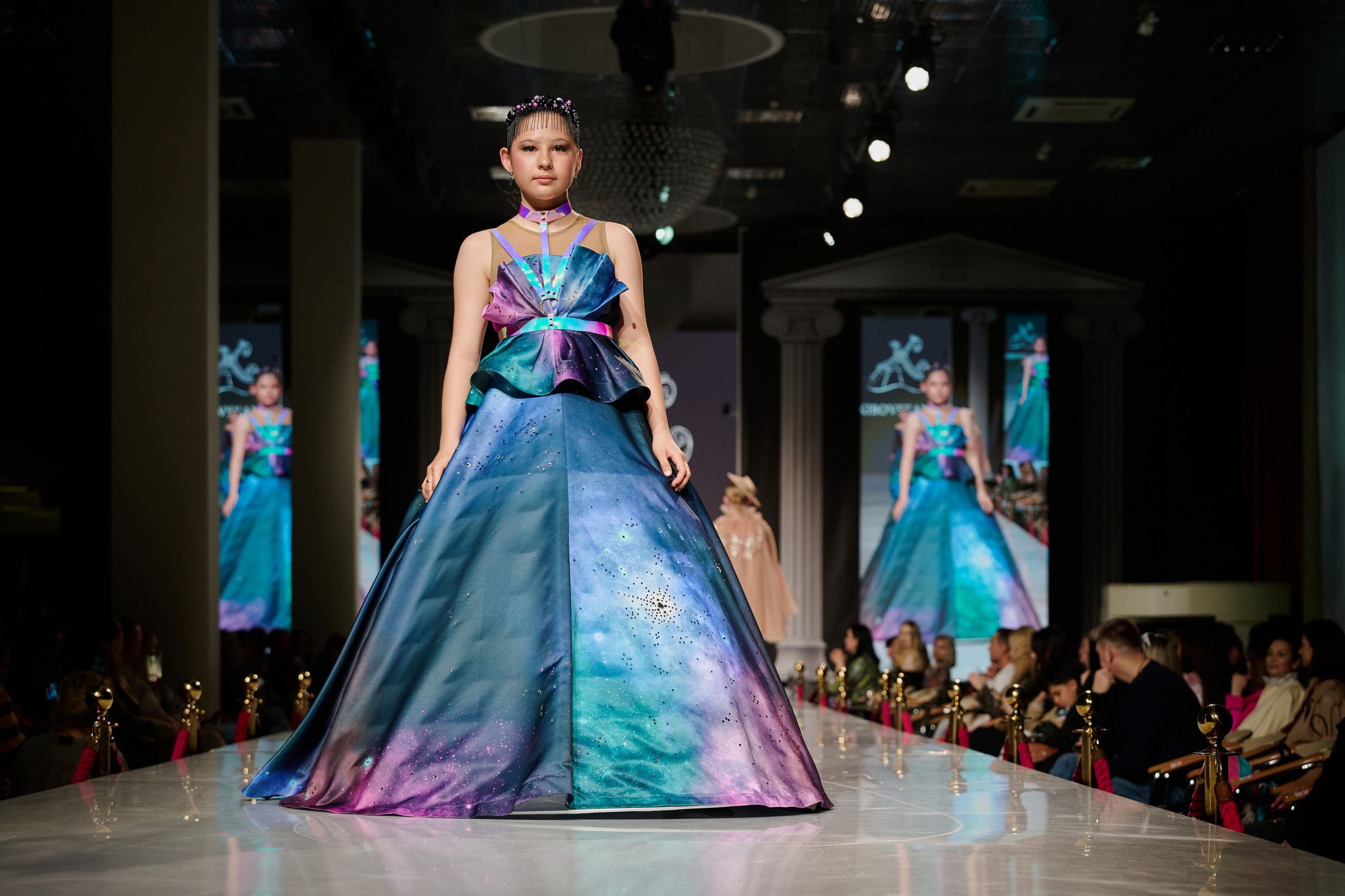 ESTET FASHION WEEK ВЕСНА — 2025. Фотограф Роман Адлер