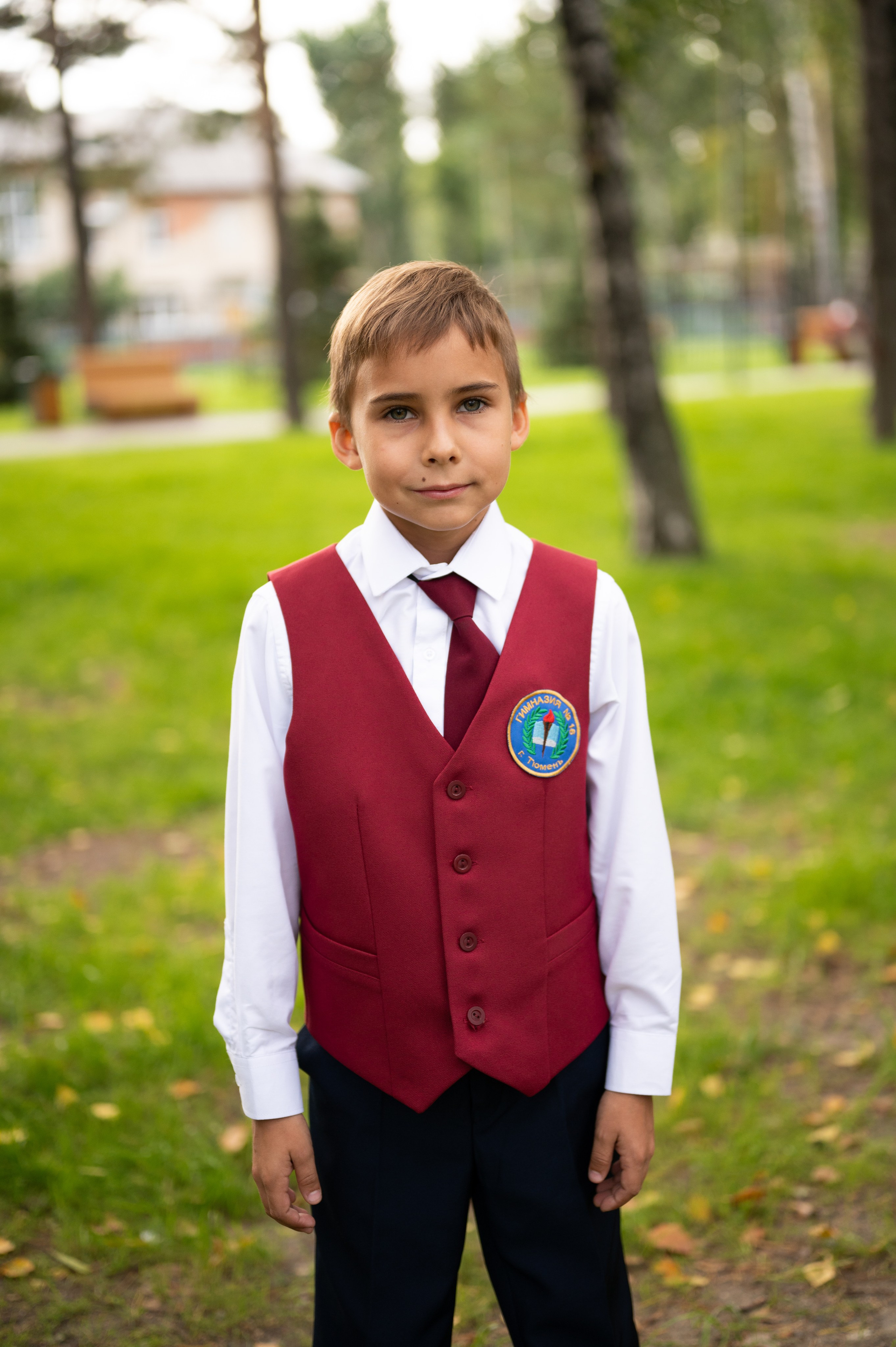 1 сентября 16 гимназия 2 класс (линейка + в классе+ на улице). Фотограф новорожденных, семейный детский в Тюмени Татьяна Морозова