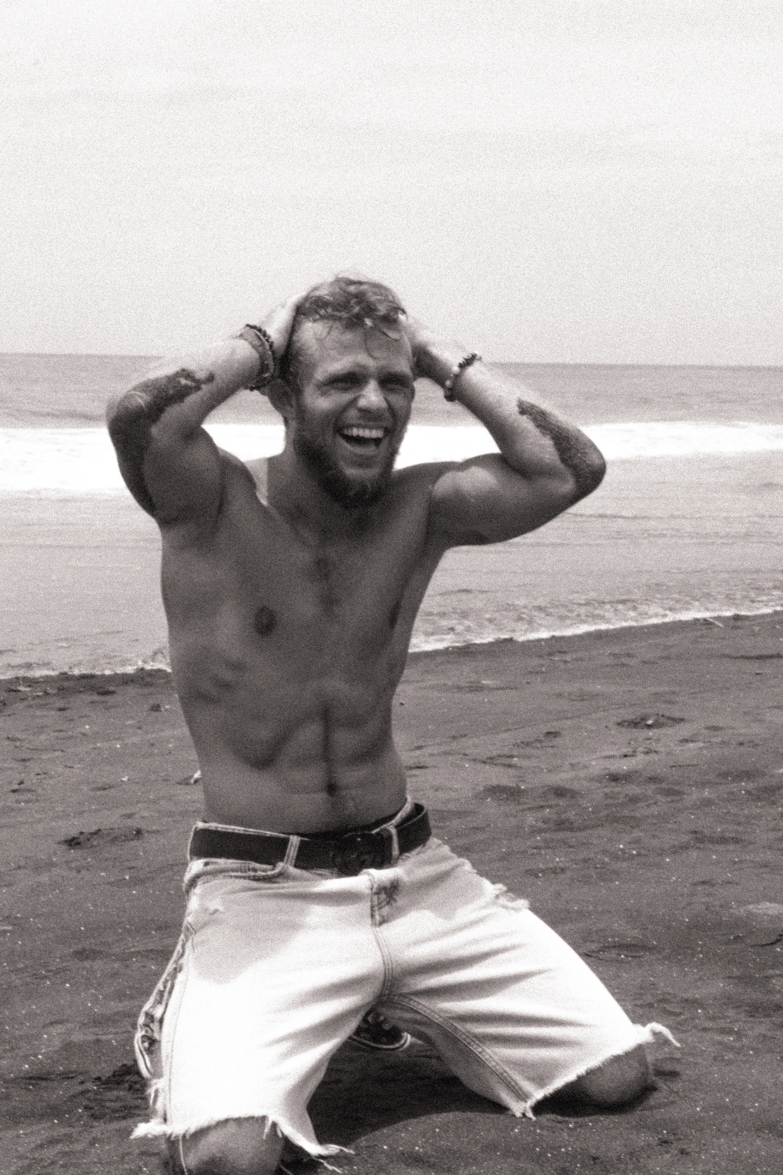 Парни. Меня зовут Аня, я фотограф в Москве