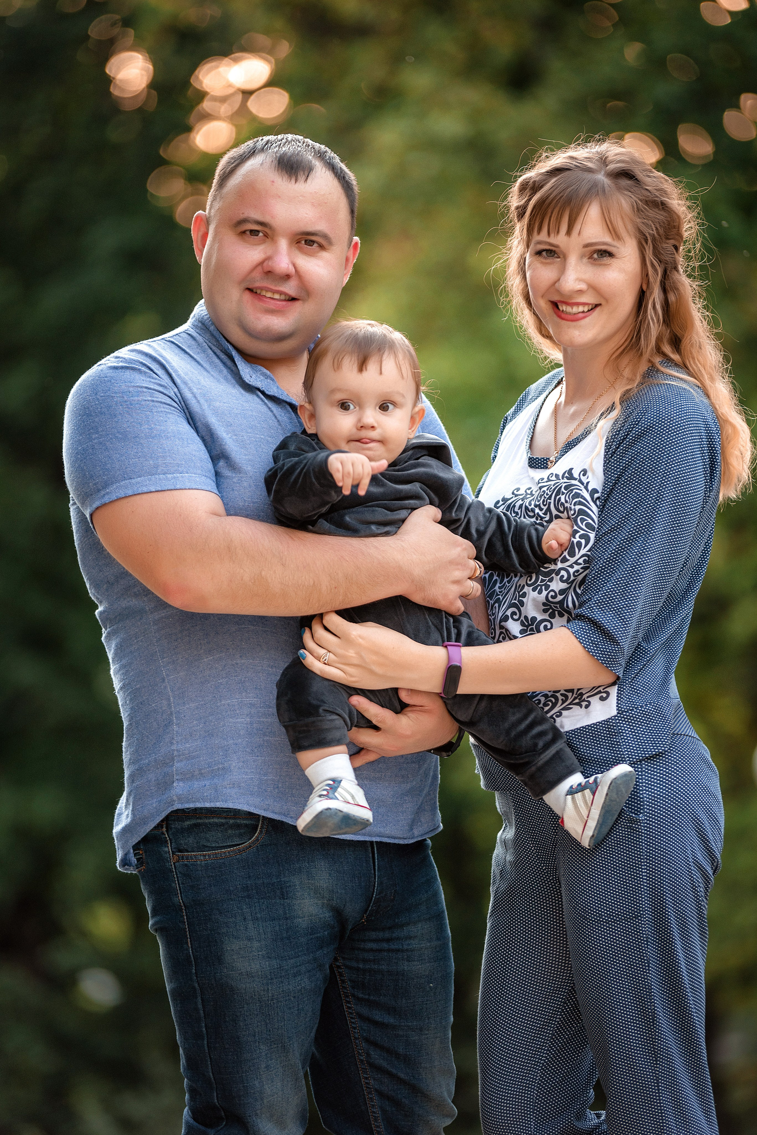 Семейный фотограф в воронеже Семейная фотосессия дети мама папа и ребенок фото на природе