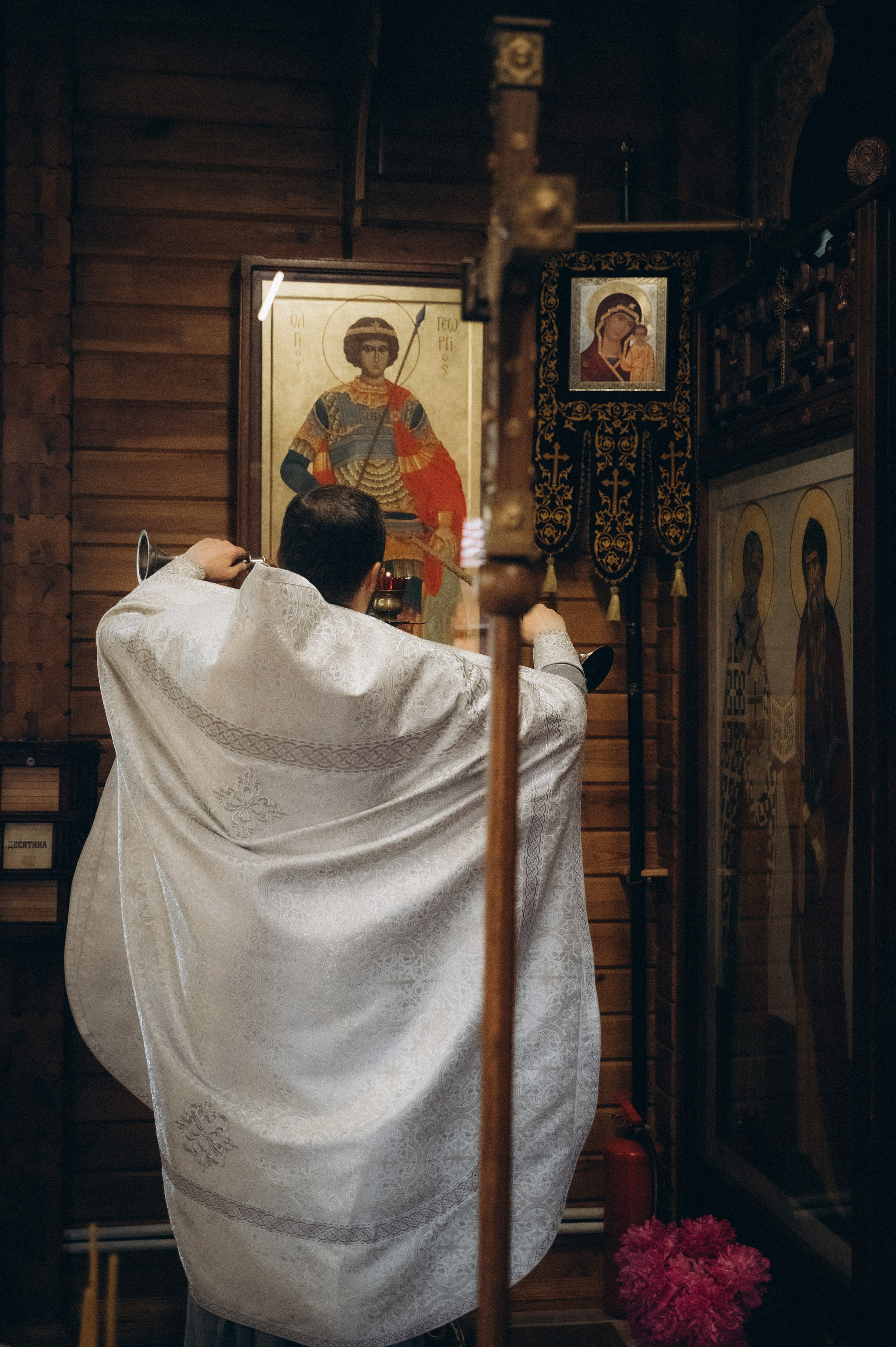 Крещение Егора (ХРАМ СВЯТИТЕЛЯ НИКОЛАЯ ЯПОНСКОГО) частичная конфиденциальность. Семейный фотограф в Минске Дарья Дреко