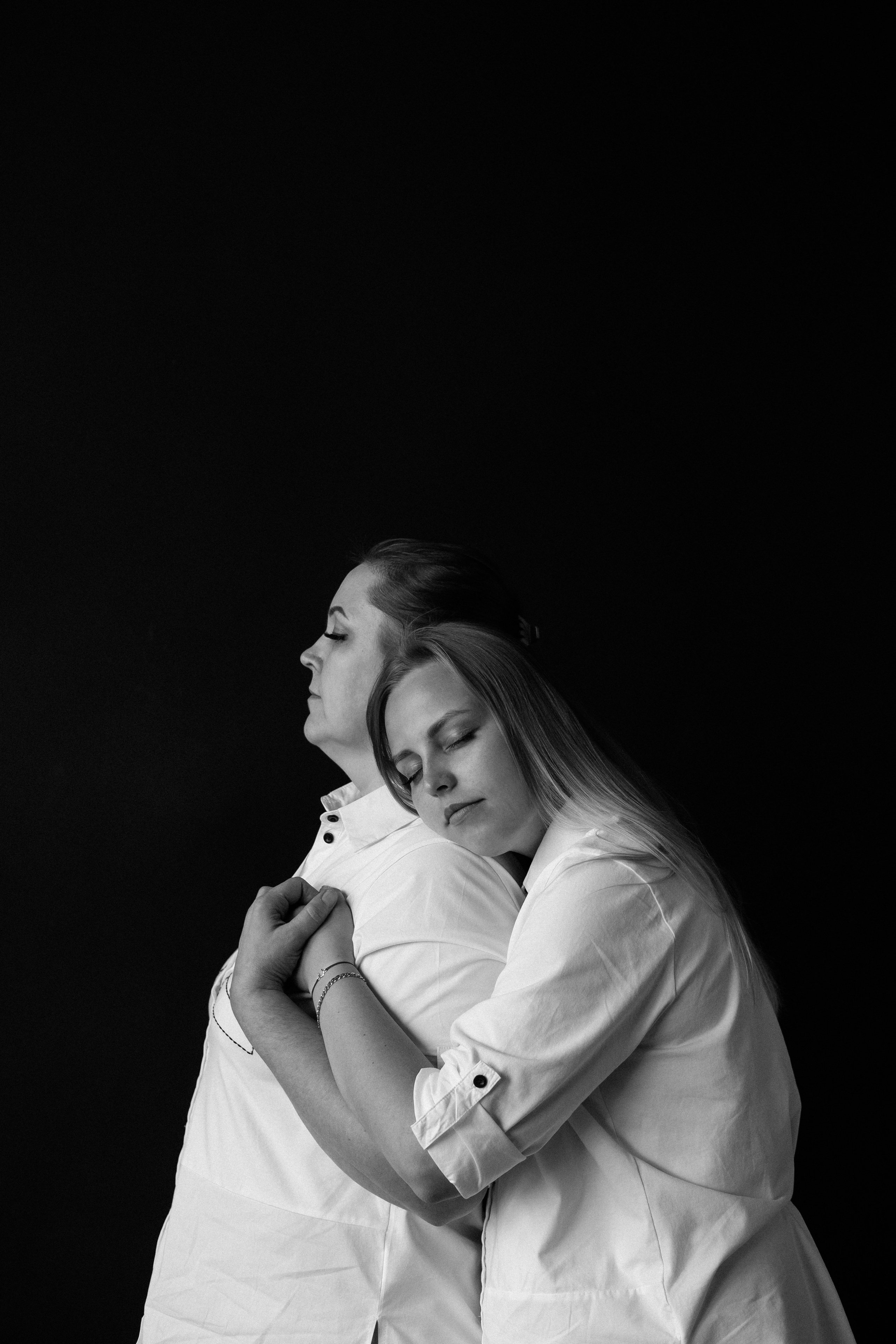 ДВЕ ЖЕНЩИНА. КРИСТИНА ГУСЬКОВА