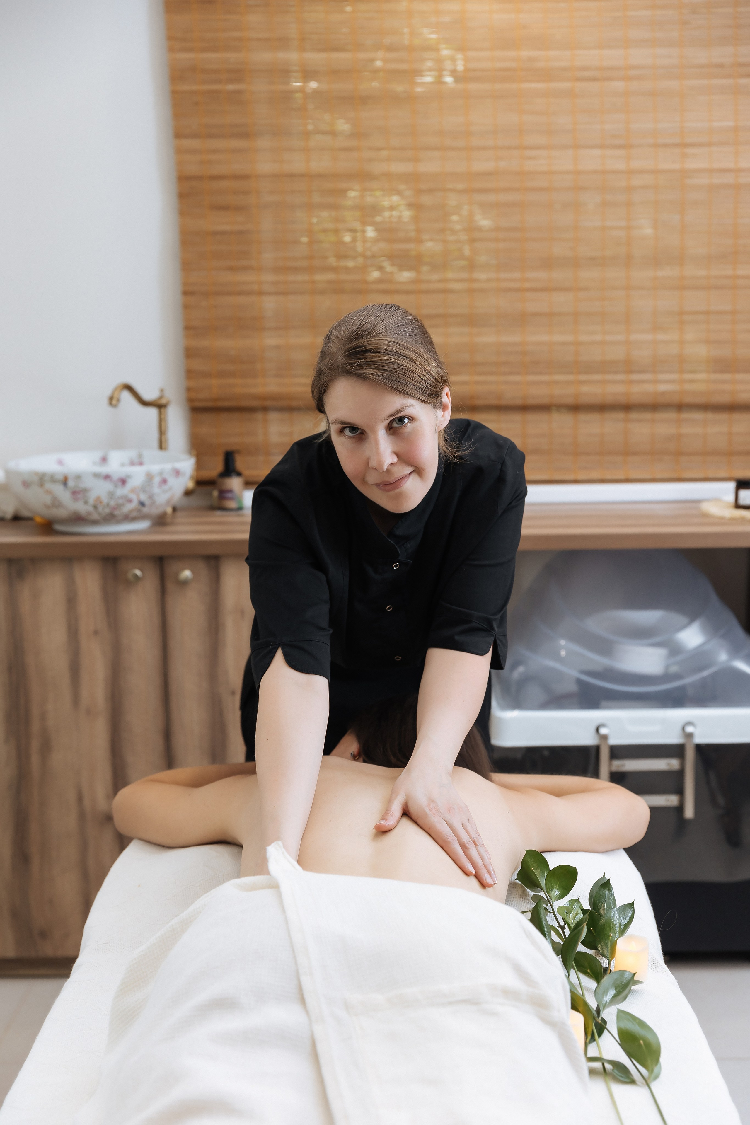 Код Красоты 〡 массаж • косметология. Мозжерина Ирина — Свадебный и семейный фотограф в Екатеринбурге